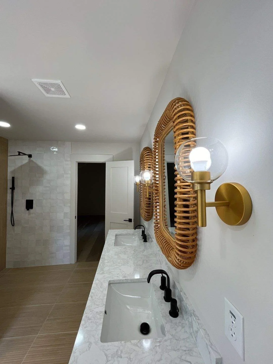 103-Oct 22 2024 05_39pm-XNZ9.jpg