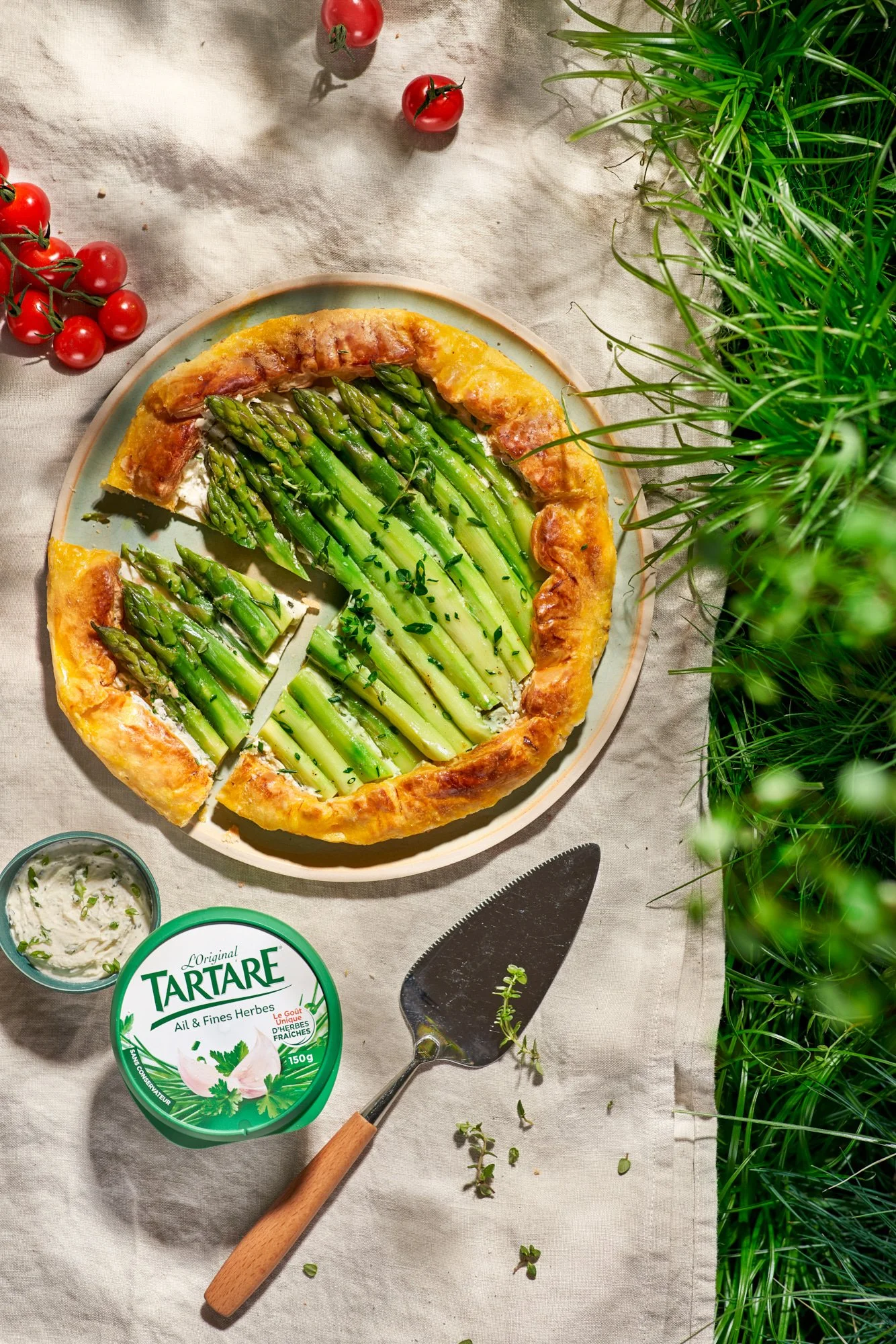 anne-bergeron_TARTARE_PIQUE-NIQUE DE CAMILLE_RECETTE_TARTE ASPERGES_Pack_web.jpg