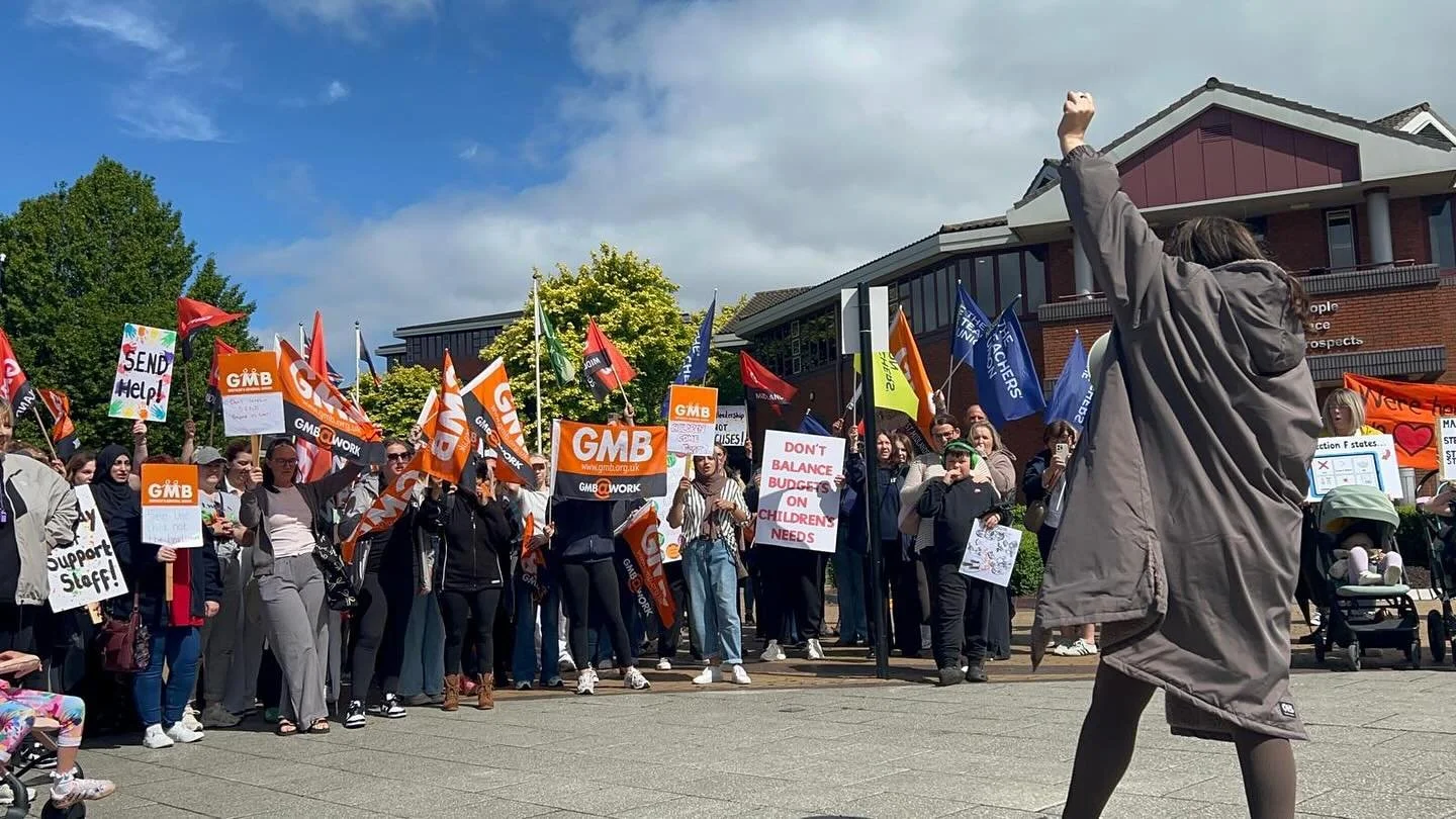 STRIKE: Workers from The Orchard School in Sandwell sent a clear message today.

➡️ They aren&rsquo;t backing down.
➡️ They demand a safe workplace.
➡️ It&rsquo;s time for change.

@gmbunion support staff 🤝 @nasuwt teachers.
