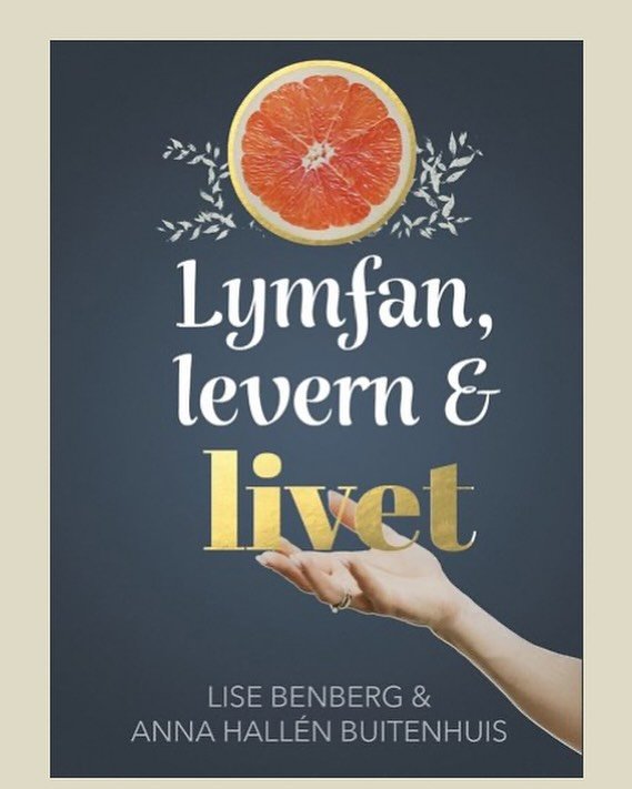 Boktips: Lymfan, Levern &amp; Livet 💛📖✨ 
En av mina &rdquo;biblar&rdquo; som har l&auml;rt mig s&aring; mycket och &ouml;ppnat d&ouml;rrar! I boken Levern, Lymfan och Livet f&aring;r vi l&auml;ra oss att allt i kroppen h&auml;nger allt ihop! Tarmen