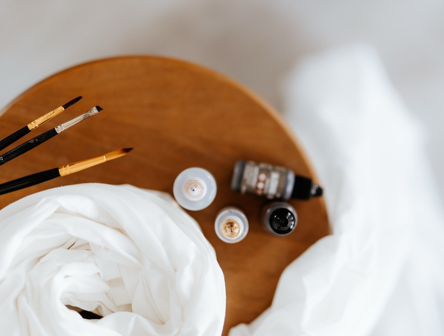 Lis&auml;sin juuri nettisivuille muutaman uuden teoksen, joita en ole viel&auml; t&auml;&auml;ll&auml;k&auml;&auml;n n&auml;ytt&auml;nyt.  K&auml;yh&auml;n kurkkaamassa ne ensimm&auml;isten joukossa ja laita viesti&auml; jos joku niist&auml; resonoi!