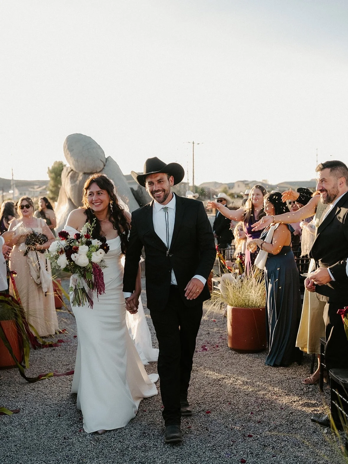 Mayela + Jacob 🤍

Had the best day with these two!
Vendor Team
Venue @tierrabloomsnursery 
Planner @perfectoccasionevents 
Photographer @adornweddings 
Videographer @adornweddings 
DJ @djfrankiej @lastnightent 
Florist @theblossomflorist 
Catering @