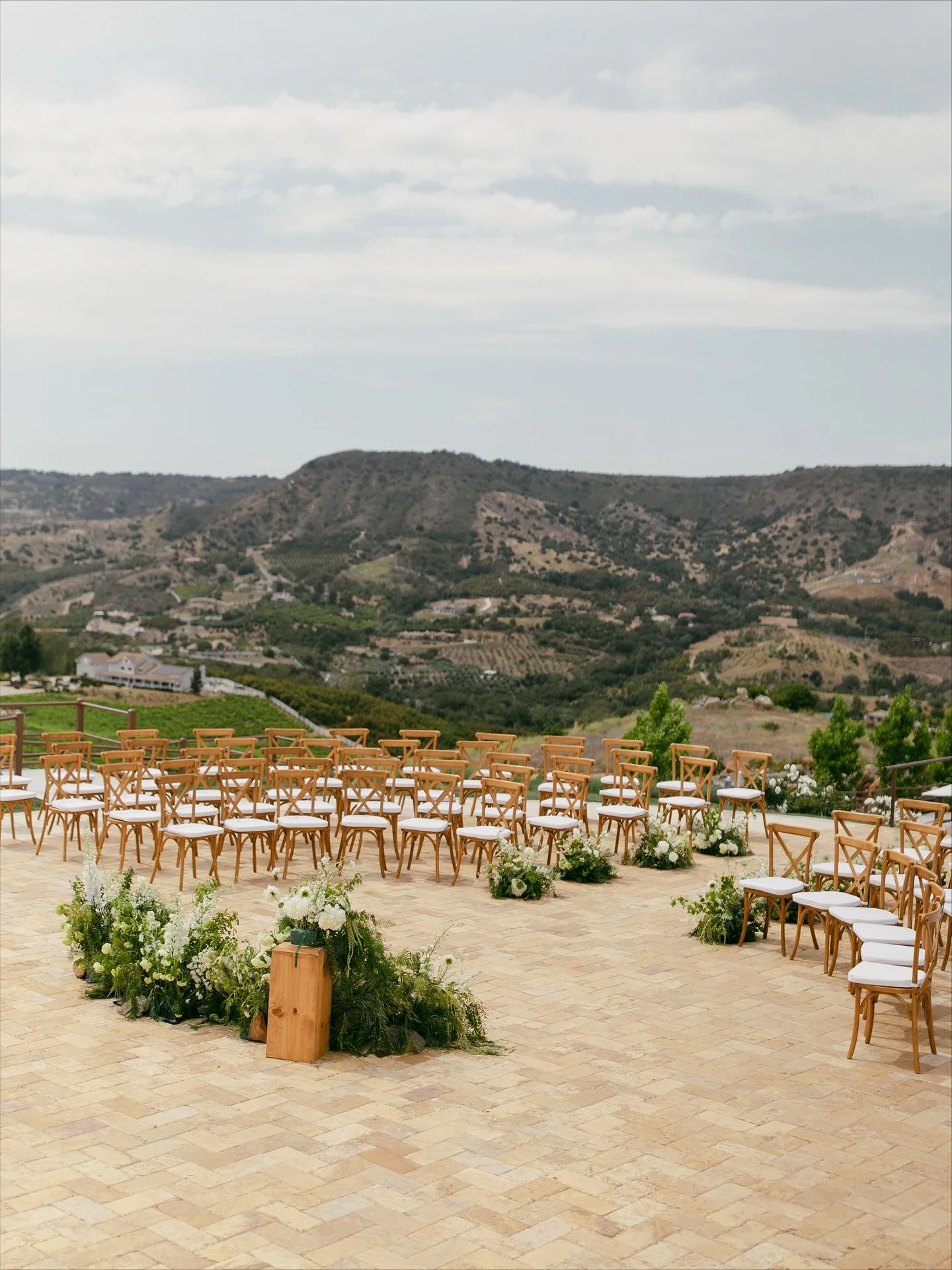 H &amp; A &mdash; Temecula, California

Friendors who made it happen 🤍

Planner @perfectoccasionevents 
Photographer @kimwilson.photography 
Florist @by_olee 
Videographer @inyunfilms 
Venue @rancho_bellasante 
Catering @chef.lilys.kitchen 
DJ @endl