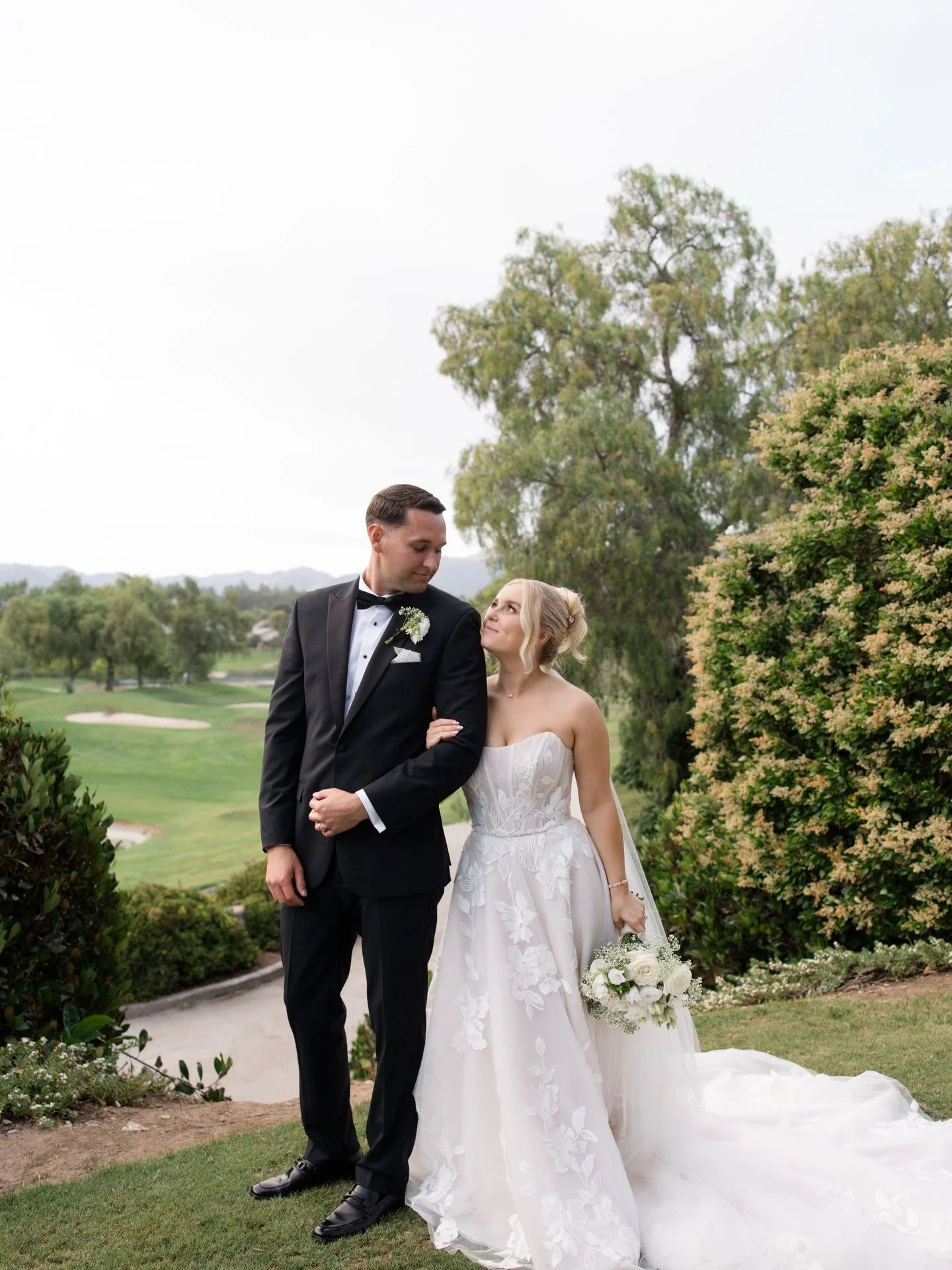 Toby &amp; Luke 🕊️🔔

Venue @weddingsattwinoaks
Planner @perfectoccasionevents 
Photographer @sierradawnphoto
Videographer @youphoriafilms
Florist @bloomsdesignhouse
Hair @stephaniegardnerstyles
Makeup @taylorhauptmakeup
Dress @archive_bridal
Suit @