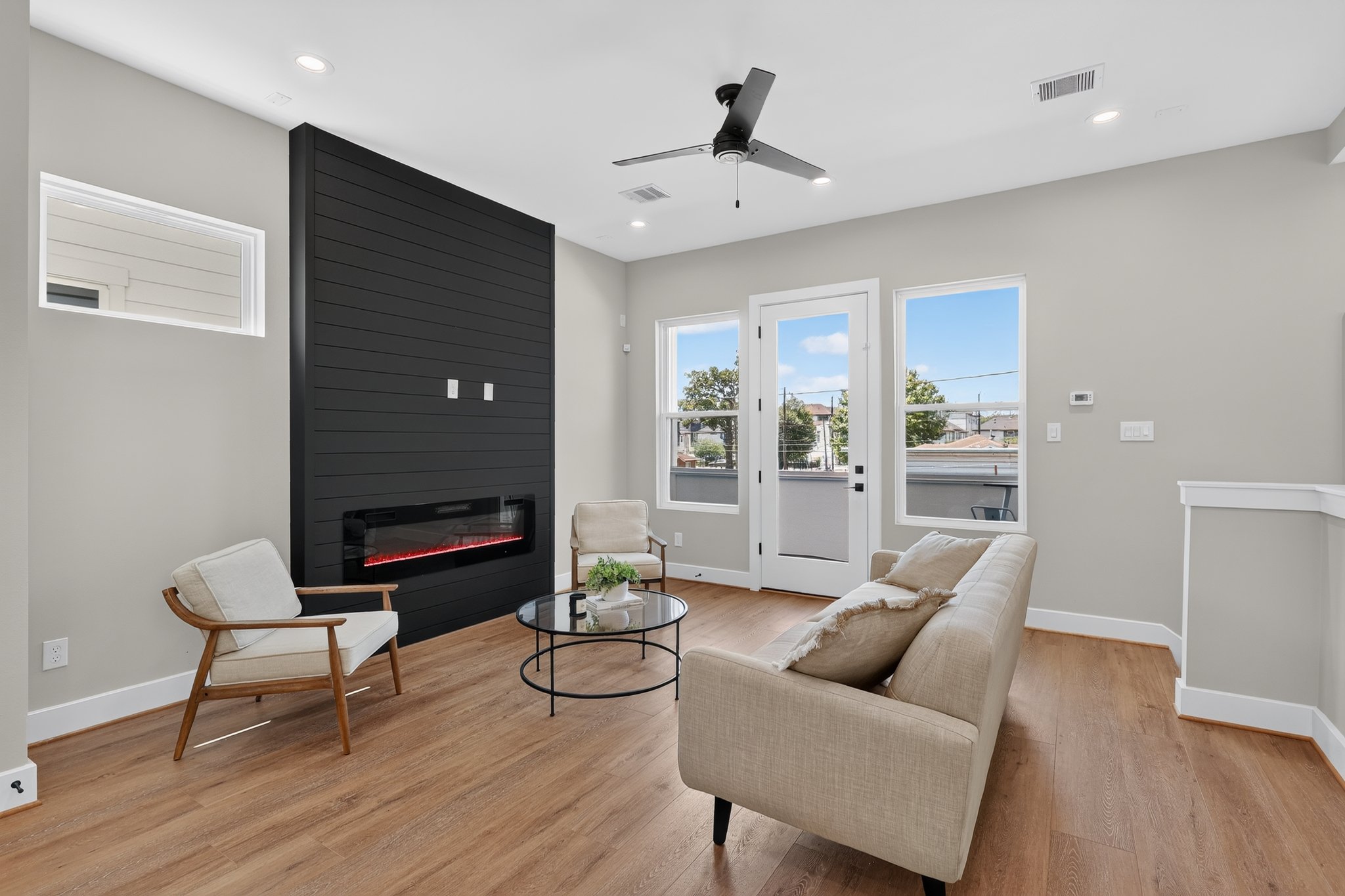 04_804_Schweikhardt_St-Living_room-9287.jpg