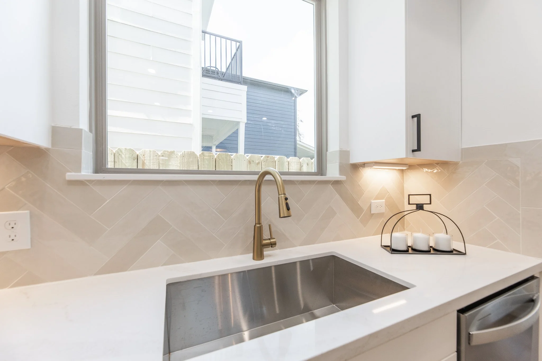 311 E 34th St_15.jpg