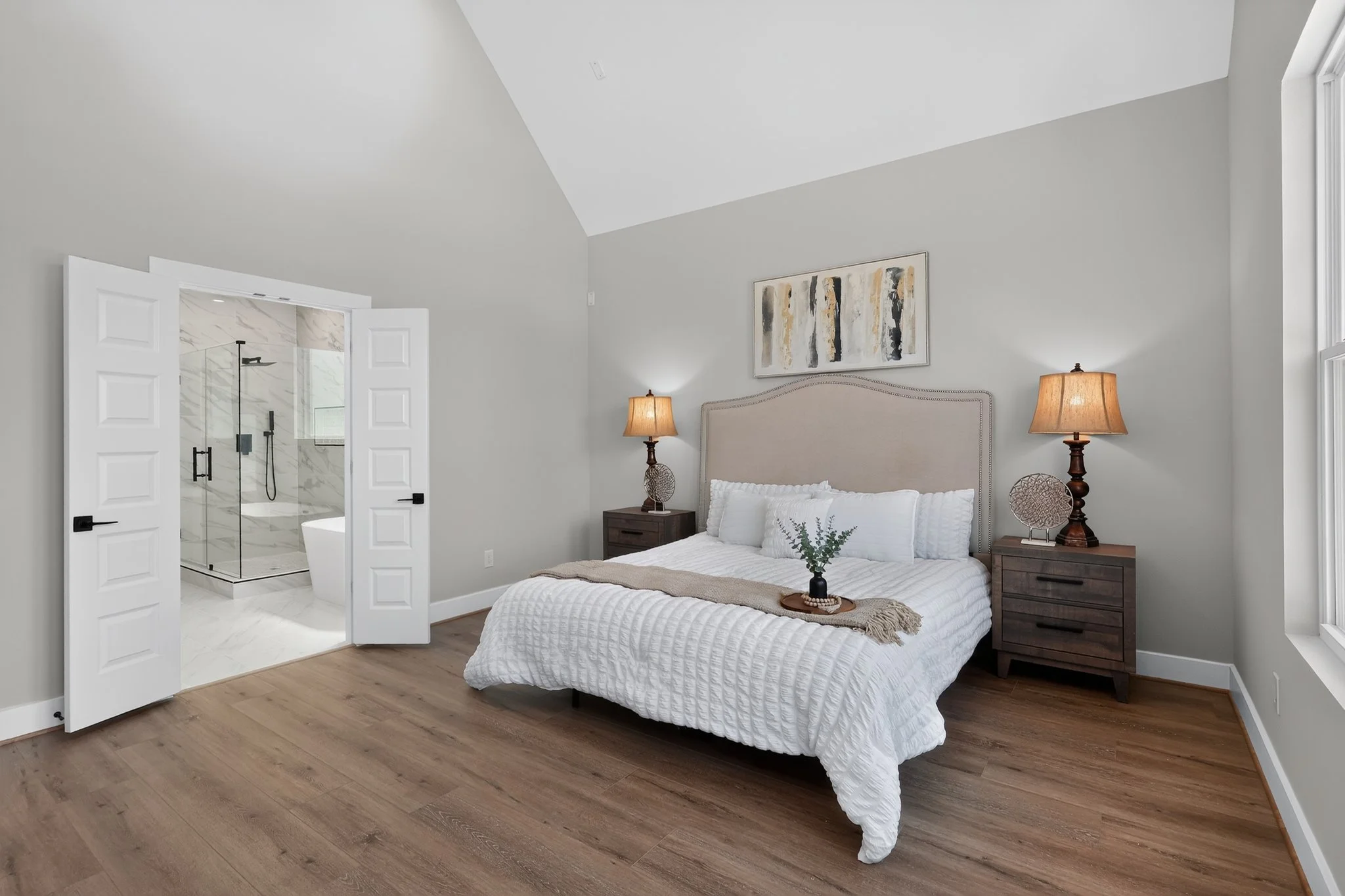 12_804_Schweikhardt_St-Bedroom-9298.jpg