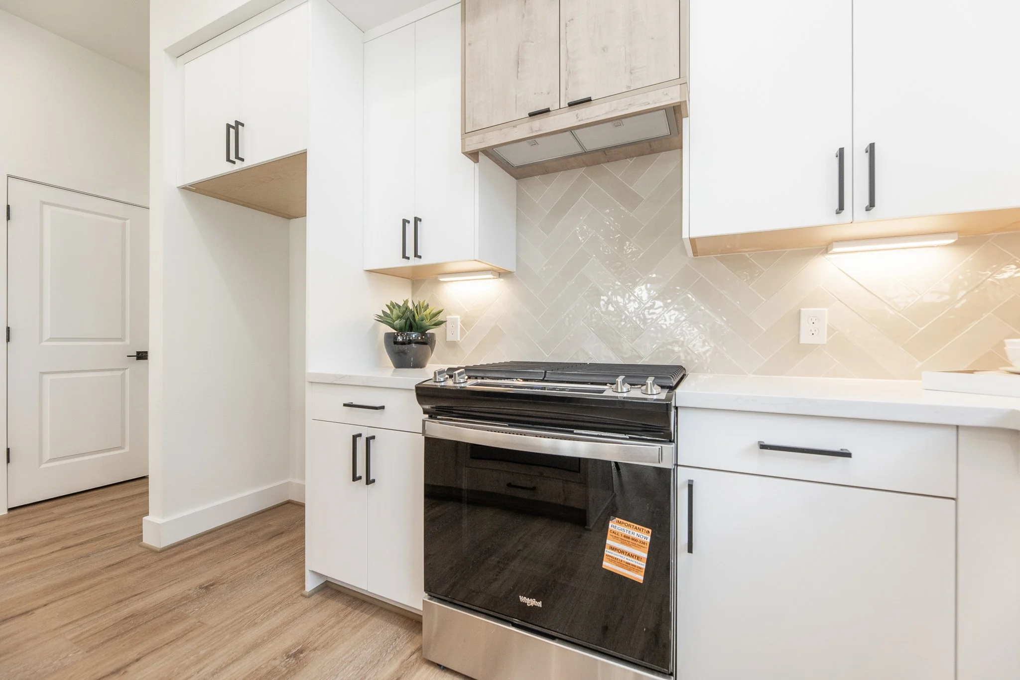 311 E 34th St_14.jpg