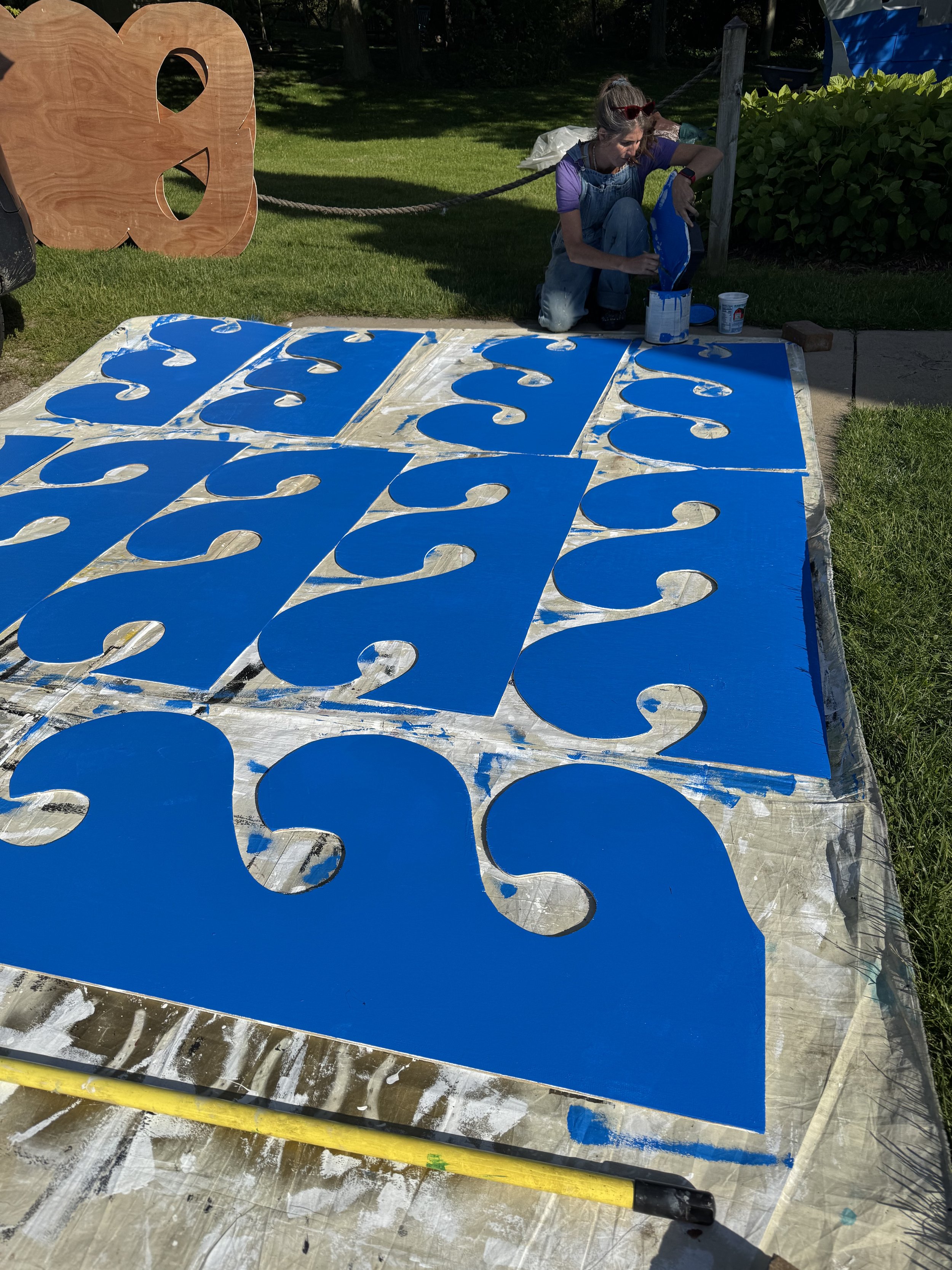 Help Make Blue Waves for 4th of July Parade