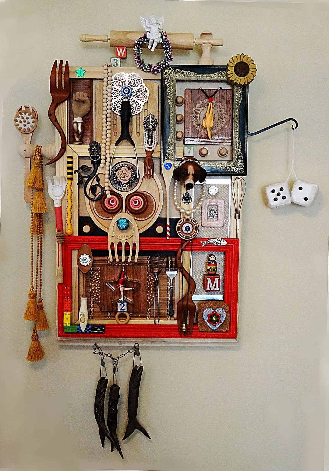 Dave Kwinter
Walnut Creek, California

“Yes, But..,“ 2018
Assemblage
37 x 50 in

