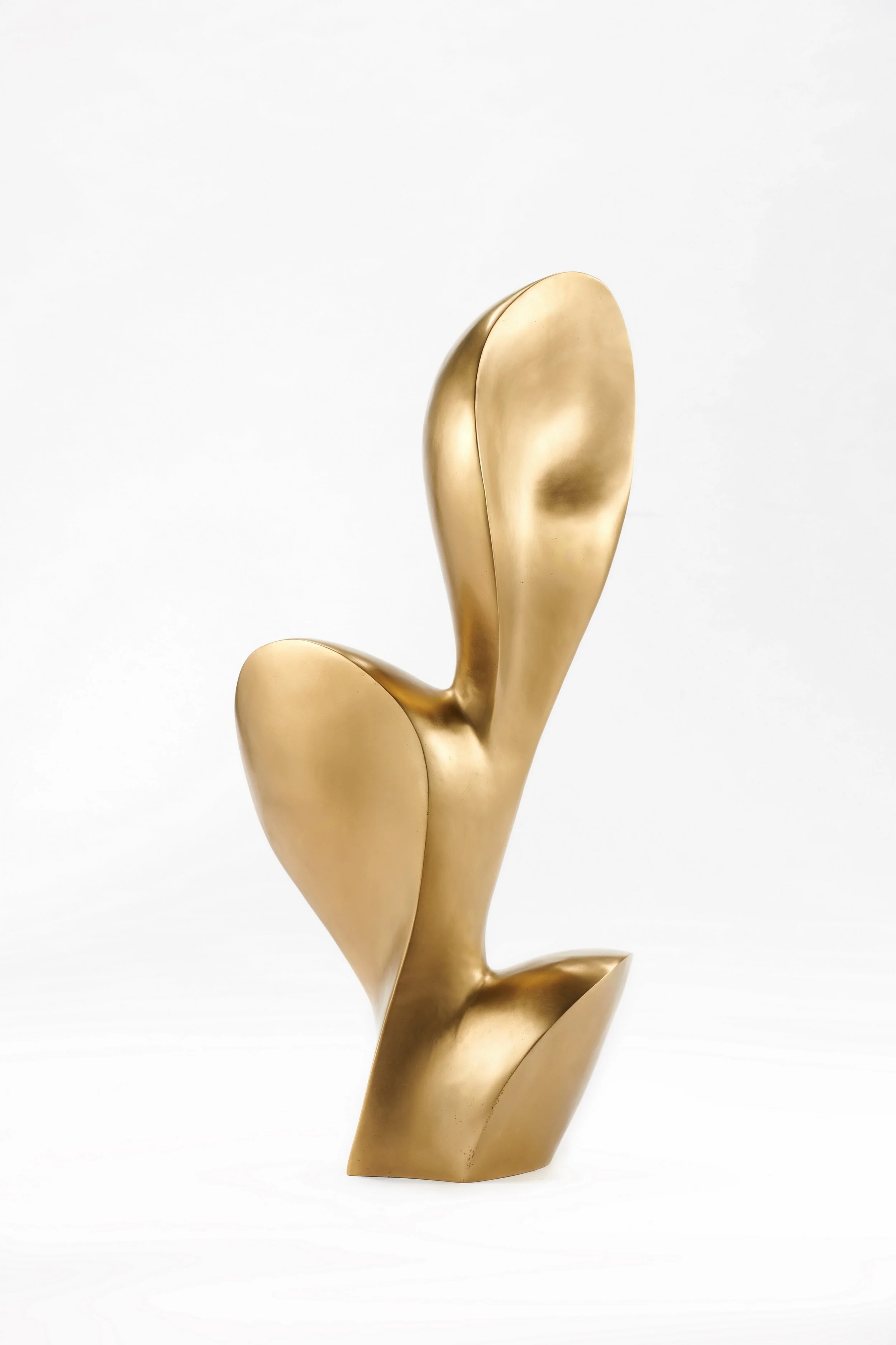 Jason Shih - Taoyuan District - “Greeting” 
Cast bronze
40 x 86 cm