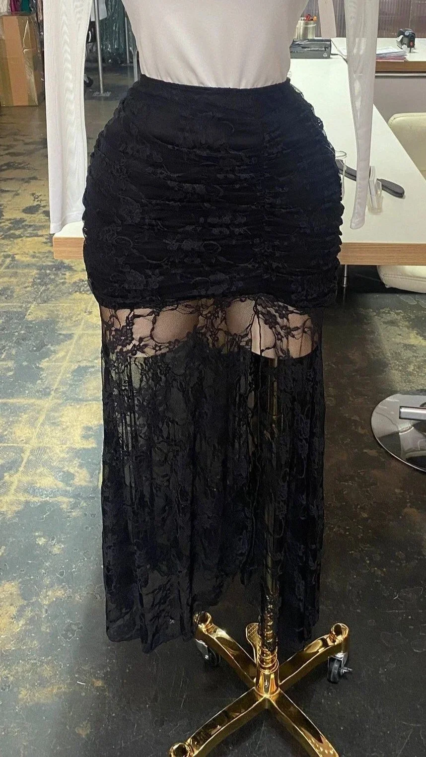 Adela+Lace+skirt+-+Black+2.jpg