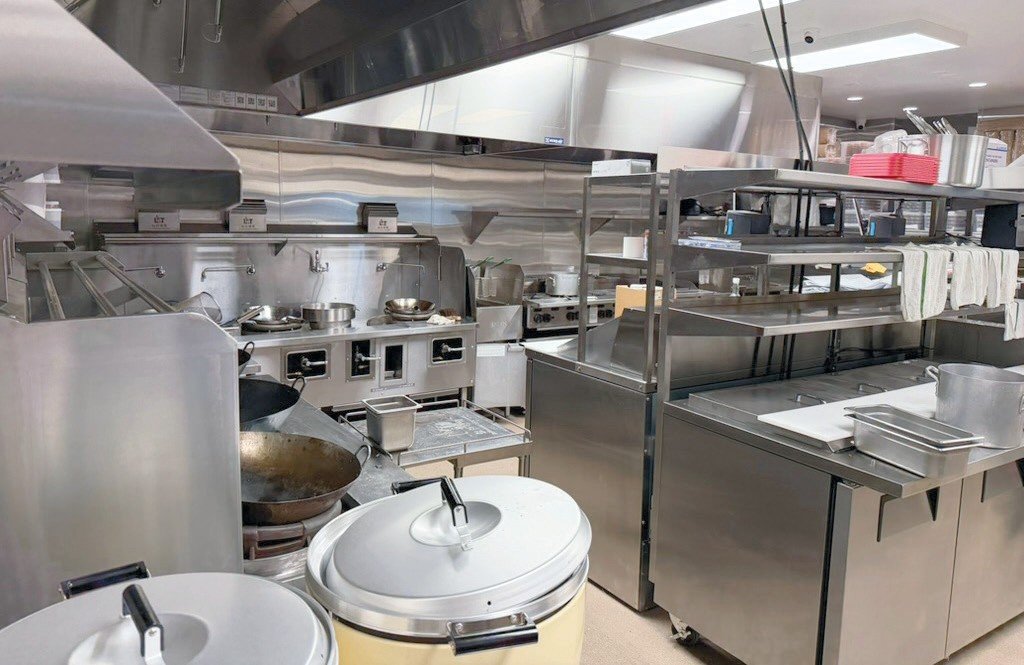  Bahn Thai’s massively expanded kitchen. Photo by Marc Johnson. 