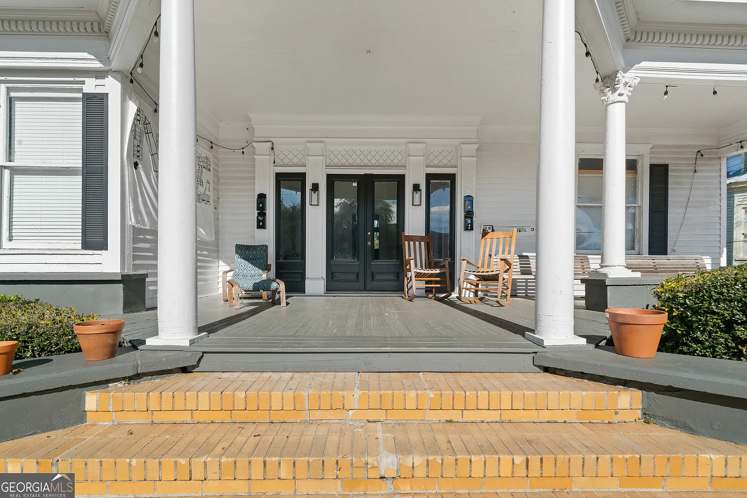 Shared_Porch.png