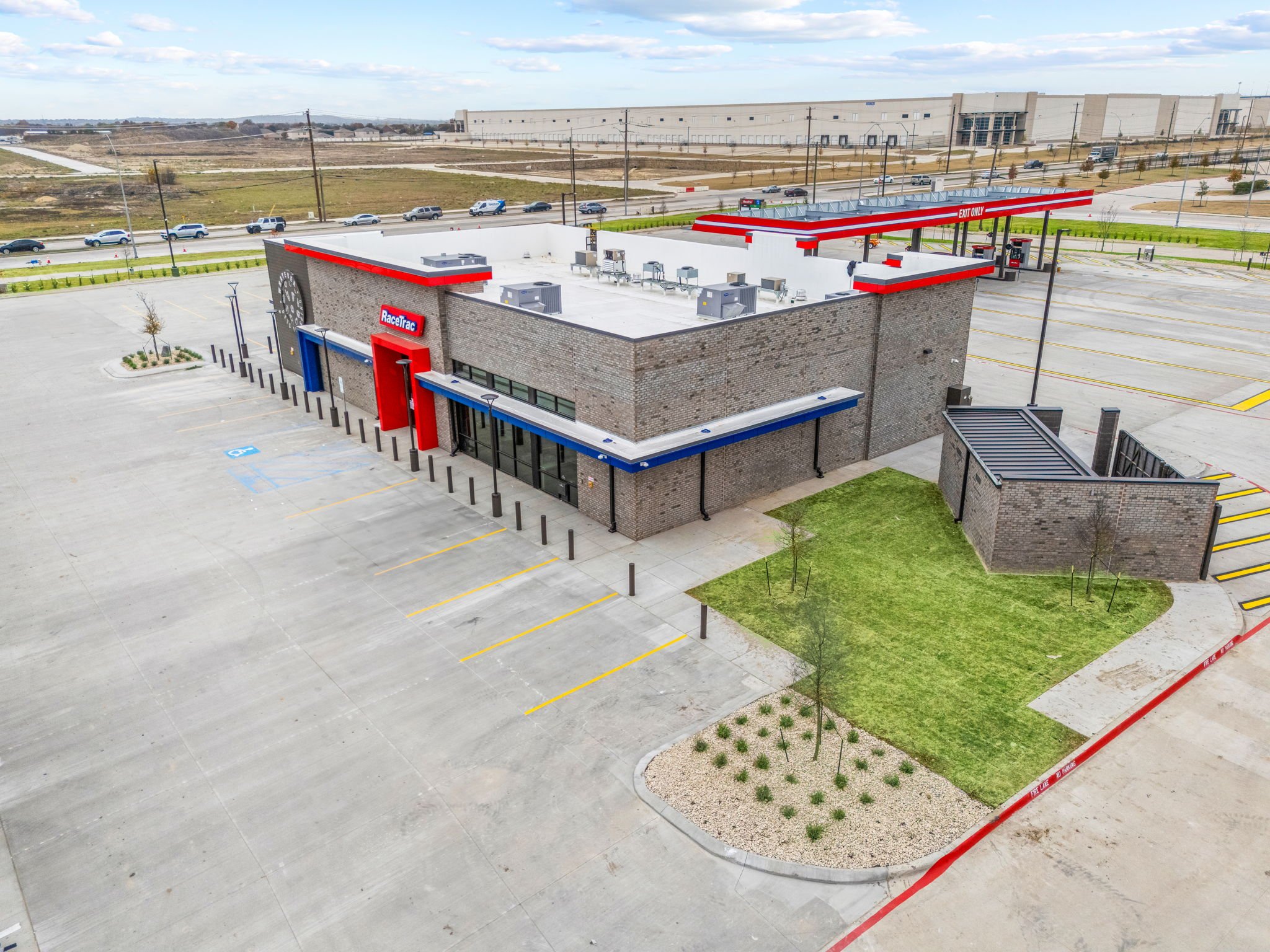 Top Commercial Landscape Construction Company in Dallas Fort Worth Texas | Infinity Landscape Contractor | Best Landscape Contractor | Specializes in Commercial Irrigation Systems, Commercial Landscape Construction, and Commercial Maintenance