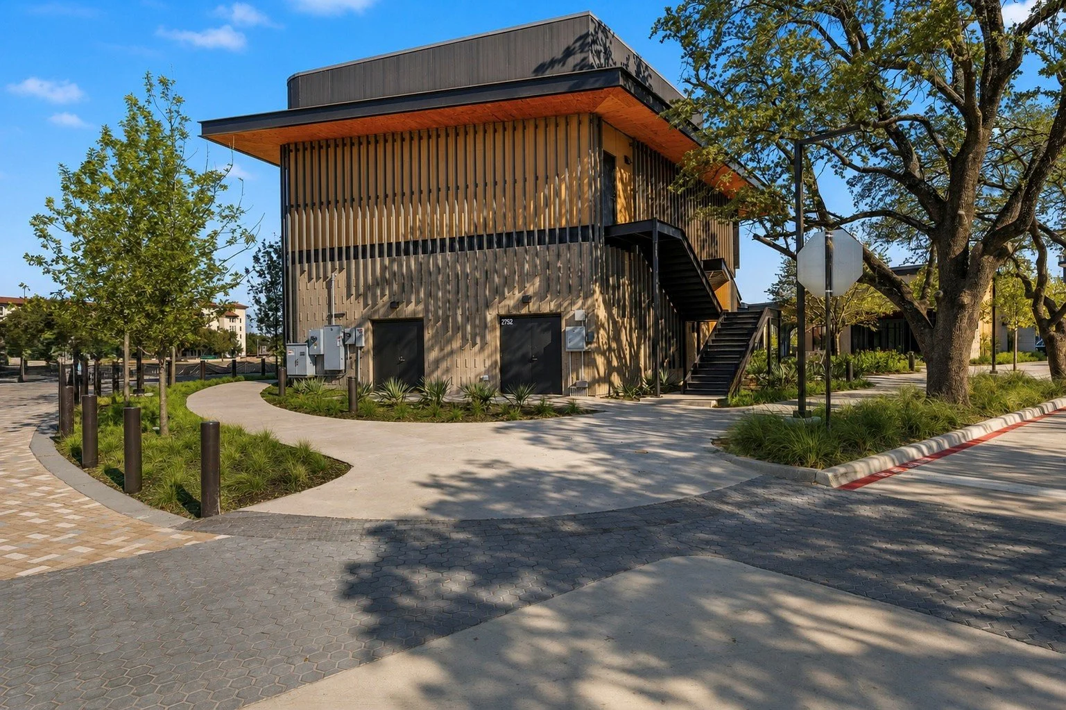 the central park pavillion infinity landscape contractor.jpg