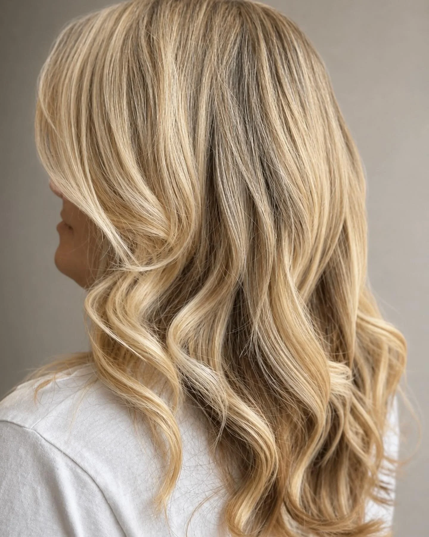 Blonde! 🤩
.
.
.
#pittsburghhairstylist #btcpics #modernsalon  #pittsburghhair #pittsburghstylist  #pittsburghsalon #pittsburghblonde #blondespecialist #pittsburgh #oligopro #novamane #killerhair