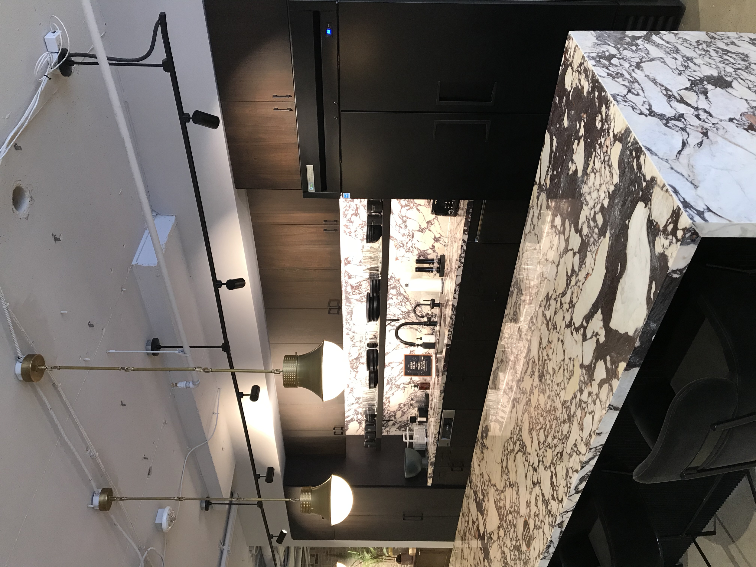 Modern commercial kitchen 
installation (DC)