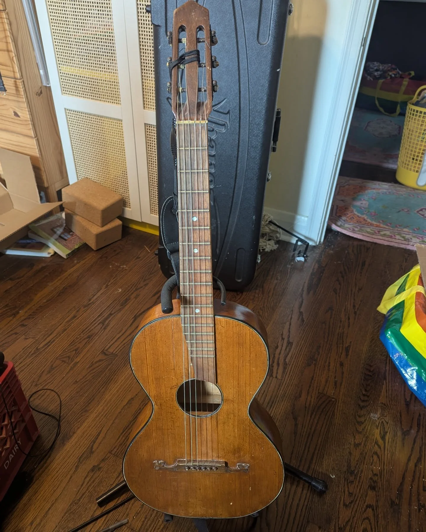 NGD: anonymous guitar, probably from Markneukirchen, at least 100 and maybe as much as 125 years old