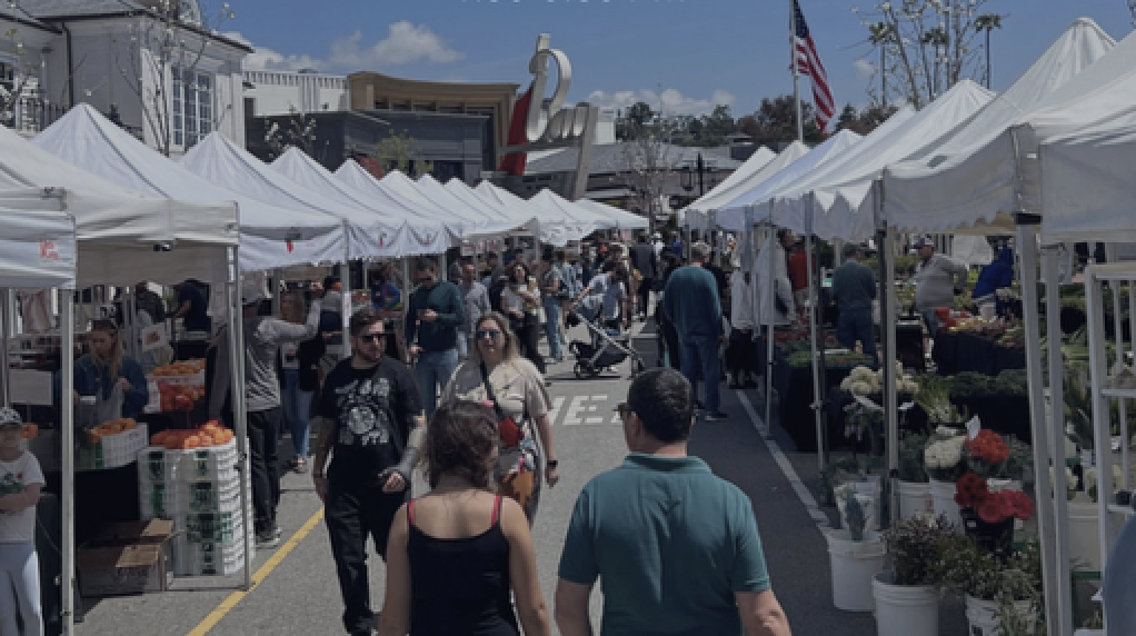 Farmers Market Restarts in Palisades Village