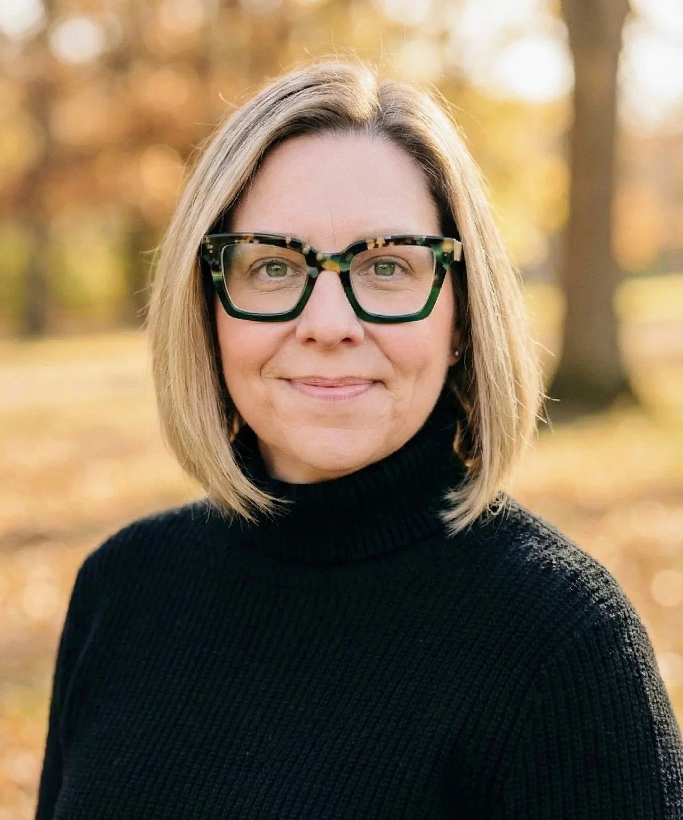 Mandy Louis Headshot