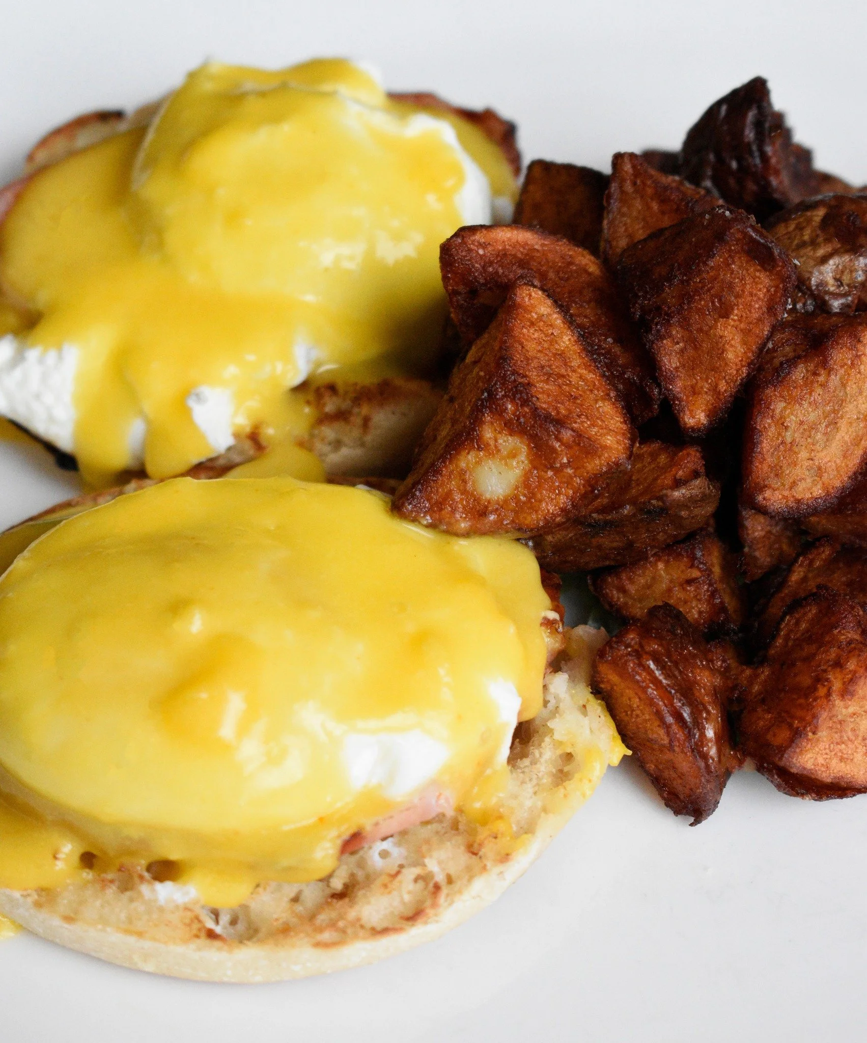 Erie Grill will be open on Thanksgiving from 7 AM&ndash;11 AM for breakfast only. Start your holiday with a cozy morning meal before the festivities begin. 🧡
&middot;
&middot;
Reserve your Thanksgiving morning table today.
&middot;
#eriegrill #eriec