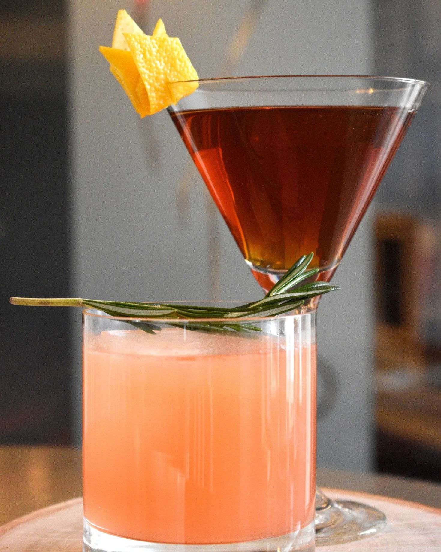 ✨ Join us for a cocktail this weekend&mdash;happy hour is pouring from 4&ndash;6 PM.
&middot;
&middot;
#eriegrill #eriecanal #rochesterny #rochester #roceats #tasteny #deliciousfood #foodinroc #pittsford #canalrestaurants #yummy