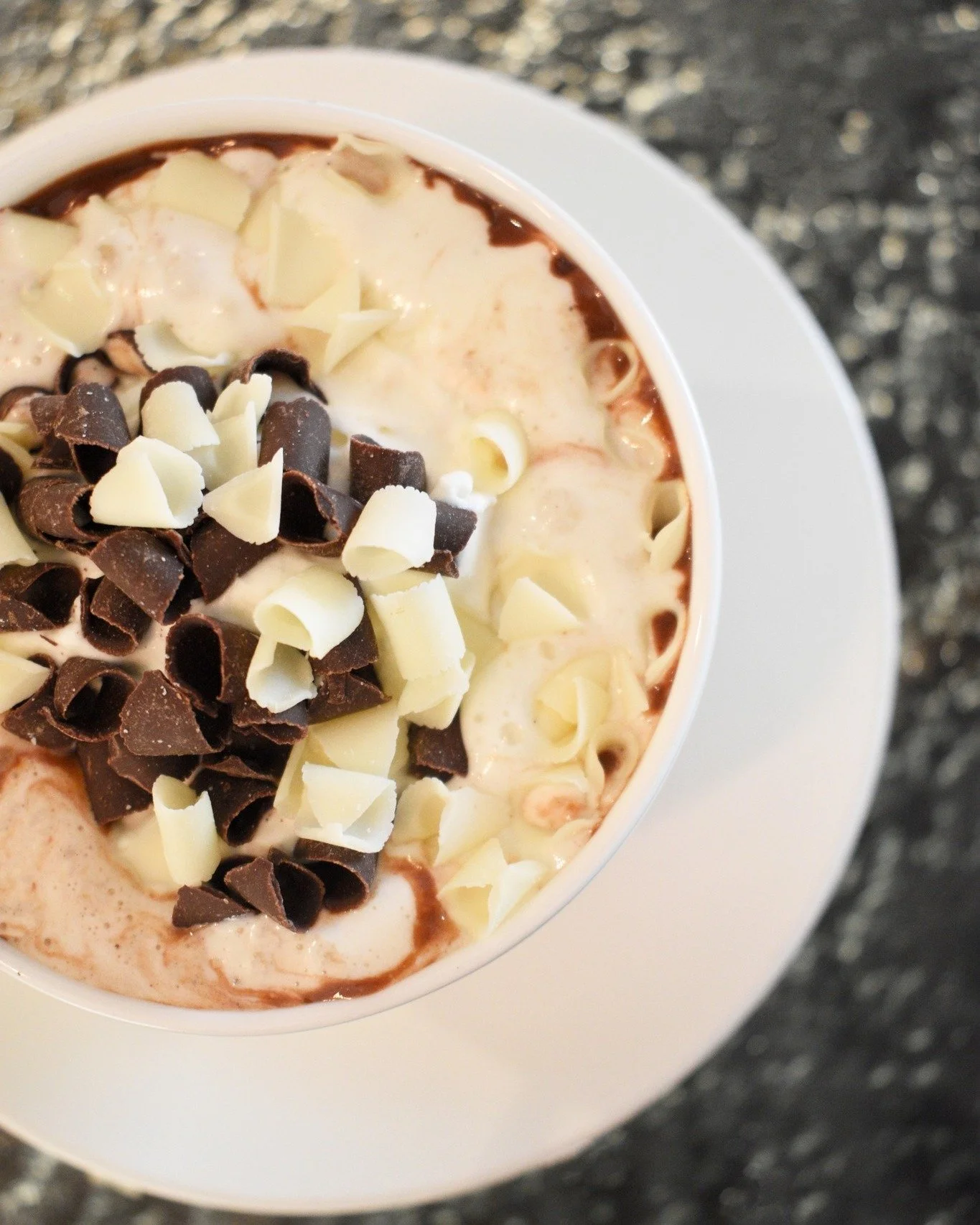 It's #NationalHotChocolateDay and we're celebrating with our perfect creamy hot chocolate ☕ 
&middot;
&middot;
Escape the chilly weather with Erie Grill and our famous hot chocolate! 
&middot;
#eriegrill #NationalHotChocolateDay #rochester #roceats #