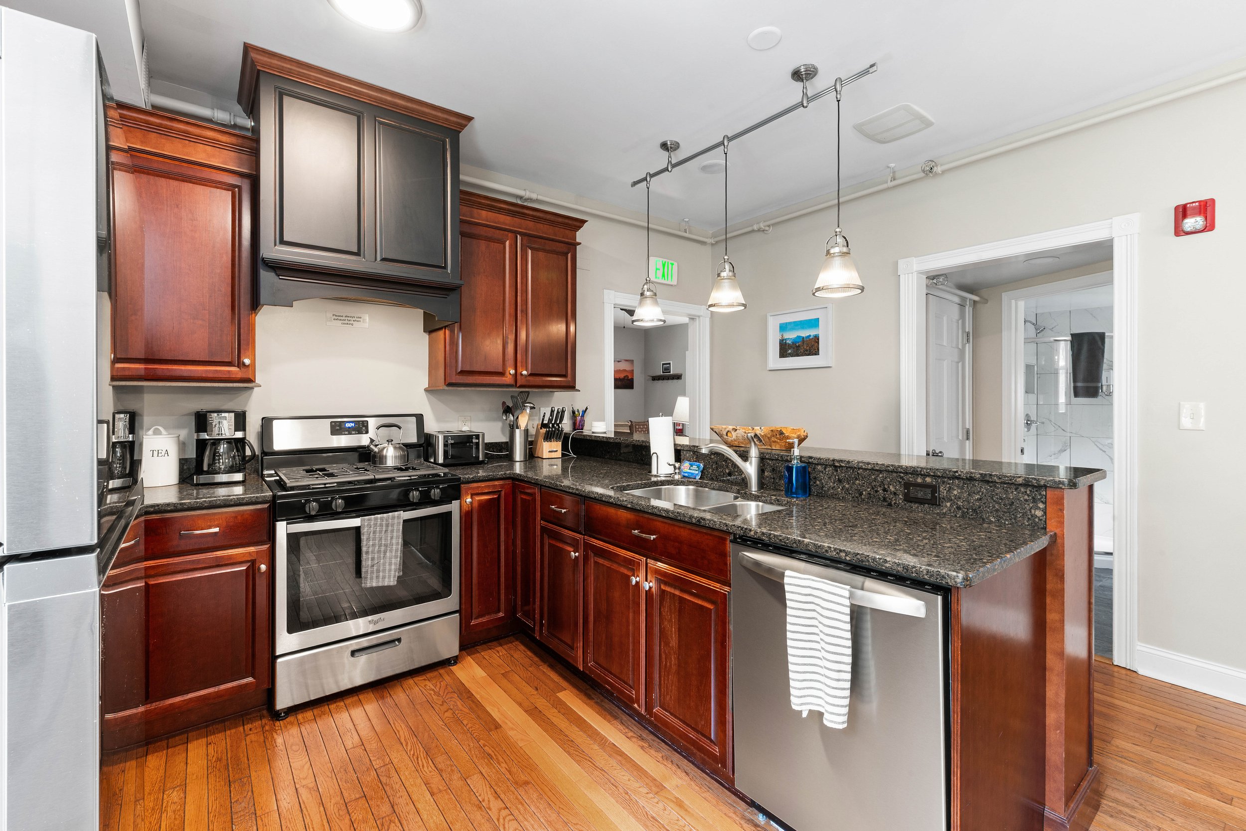 updatedkitchen.jpg