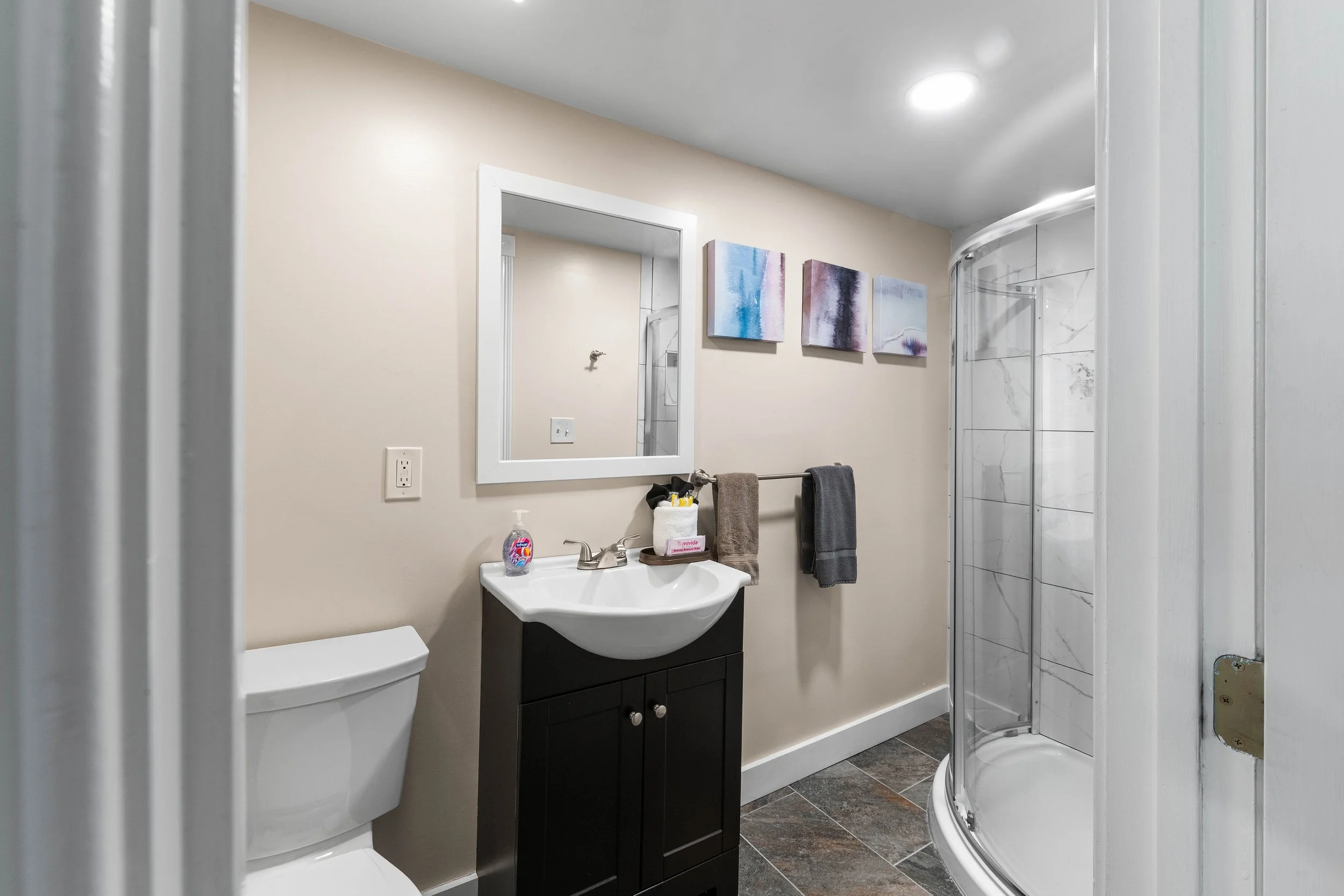 bathroom1.jpg
