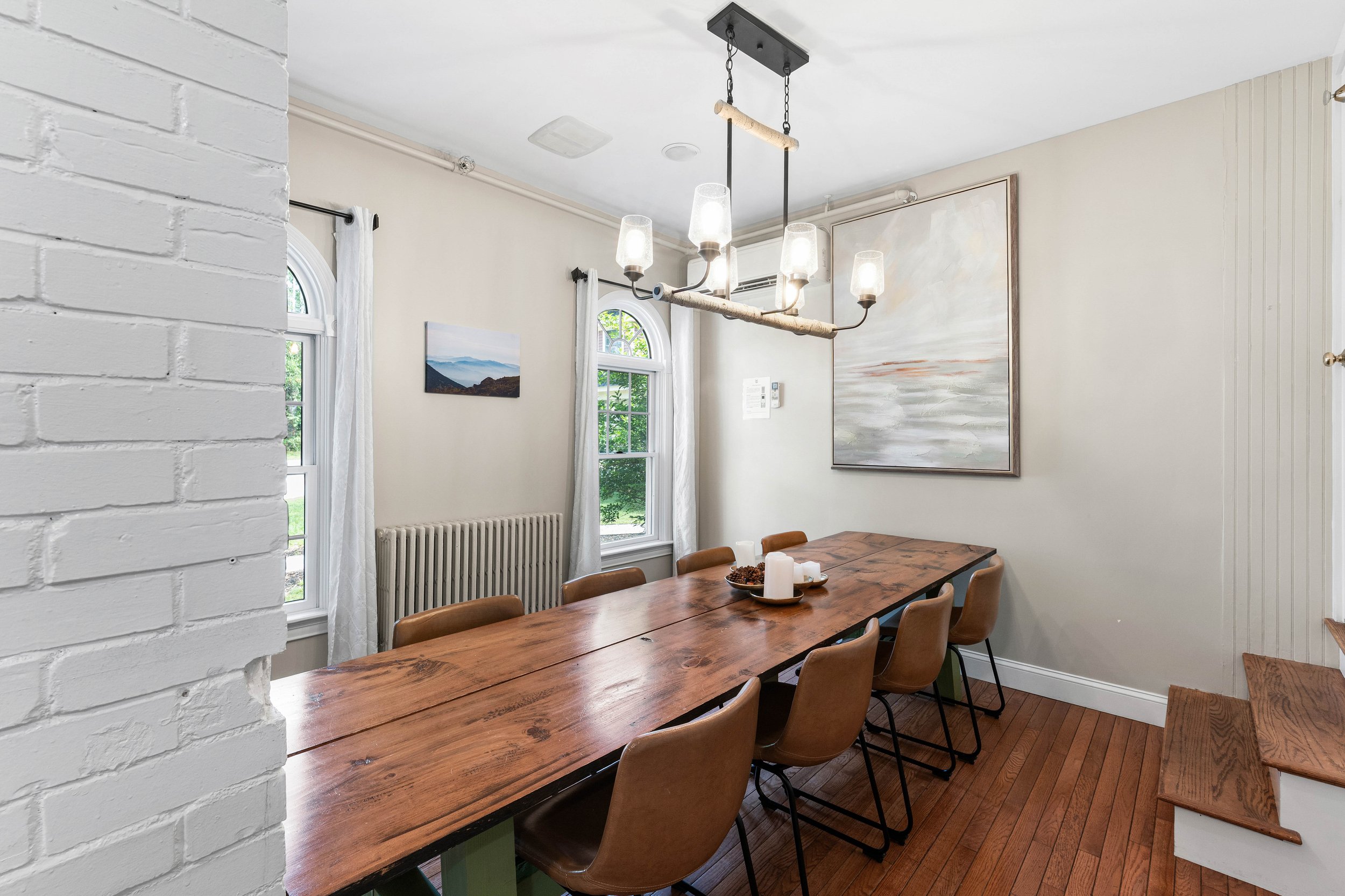 kitchentable2.jpg