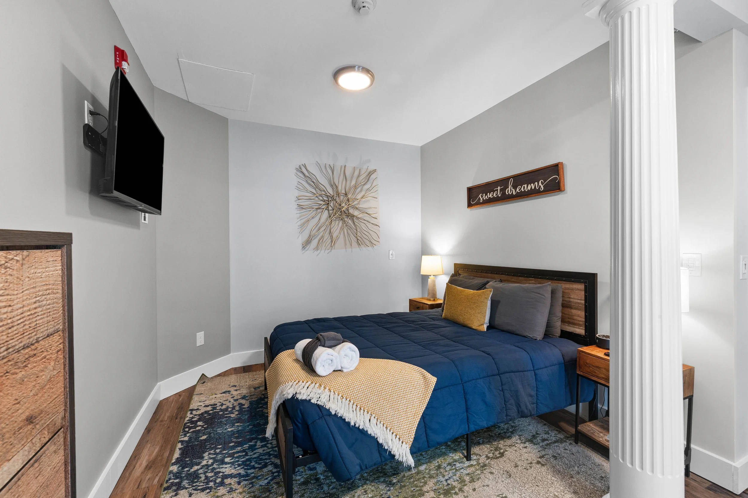 riverbedroom2.jpg