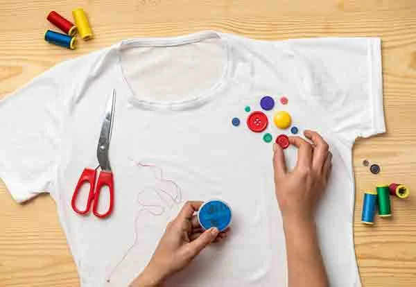 DIY_t-shirt-buttons.jpg