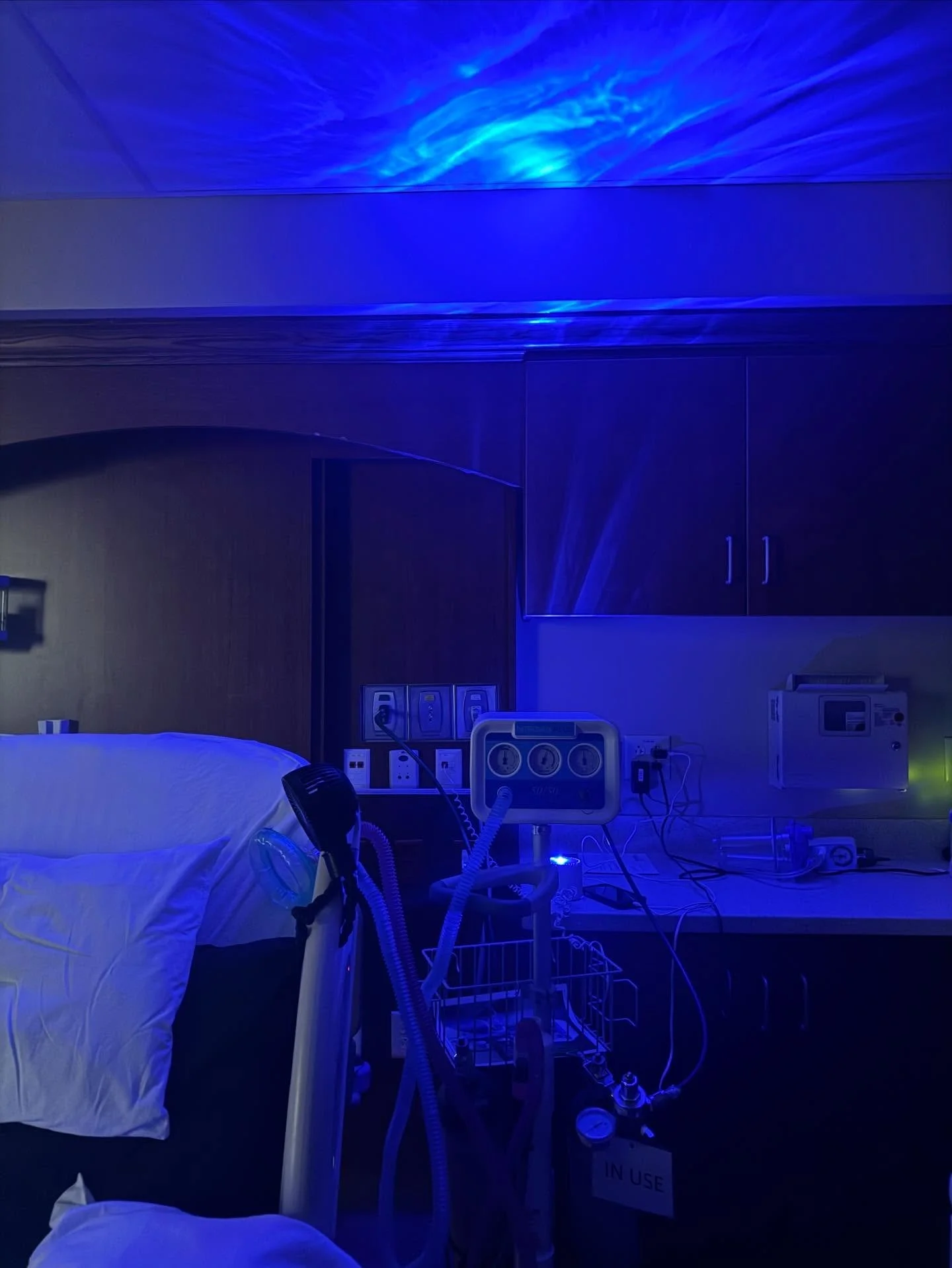 Nitrous Oxide in Natural Labor. 

Nitrous oxide has become an increasingly popular option for those planning a natural, low-intervention birth. While it doesn&rsquo;t numb pain, it can help you stay calmer, more focused, and more in control as contra