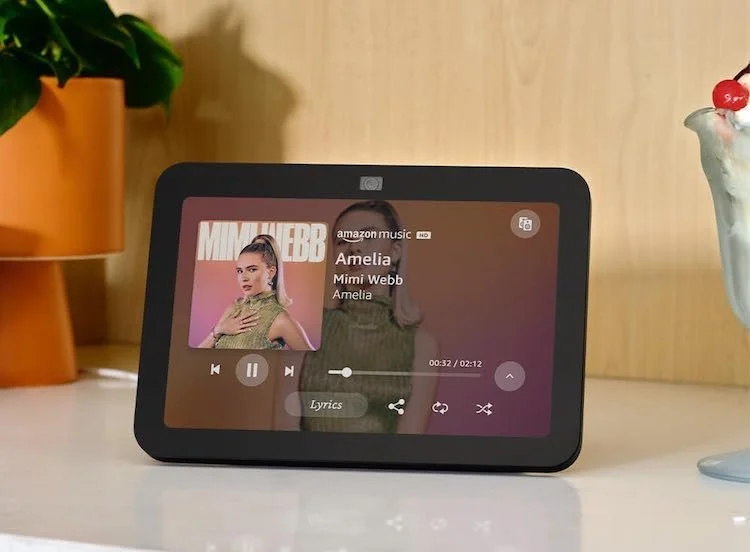 Best Housewarming Gifts For New Homeowners - Echo Show 8