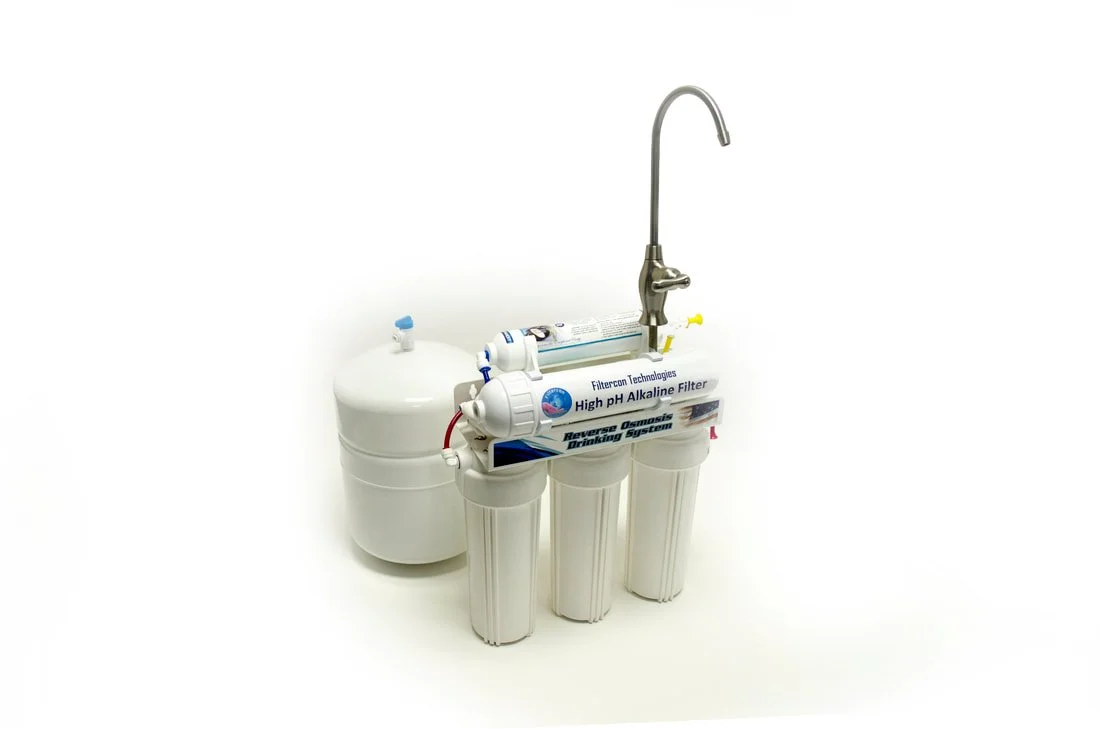Alkalizer reverse osmosis system with high pH alkaline filter for clean under-sink drinking water