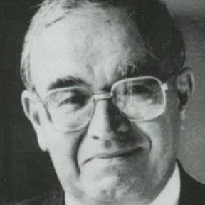 Doctor featured in a testimonial supporting Filtercon’s water filtration systems in San Diego.