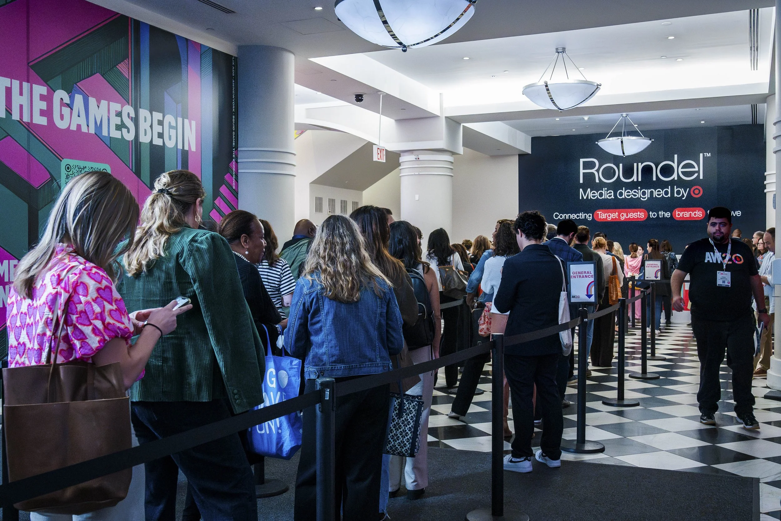 14_RoundelAdvertisingWeek_Day1_Select.jpg