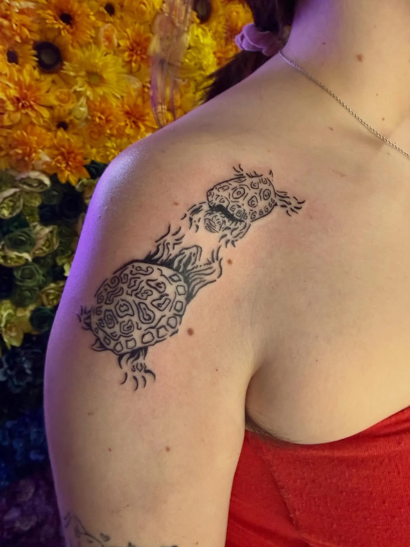 🐢💚🐢 for @oddrea 🥰
.
#mntattoo #minneapolistattoo #woodcuttattoo