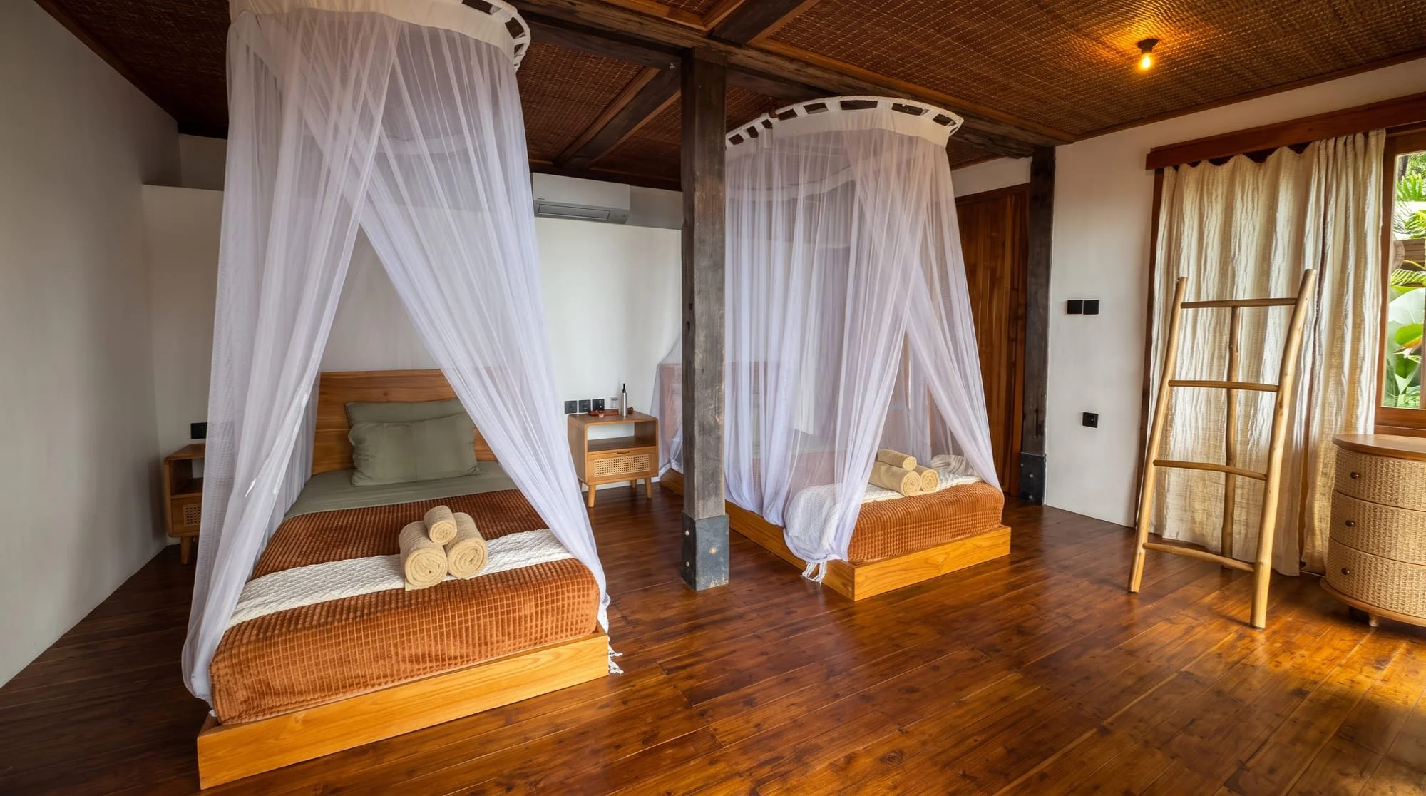 villa-studio-west-2-single-beds-both-beds-inview-wide-angle.jpg