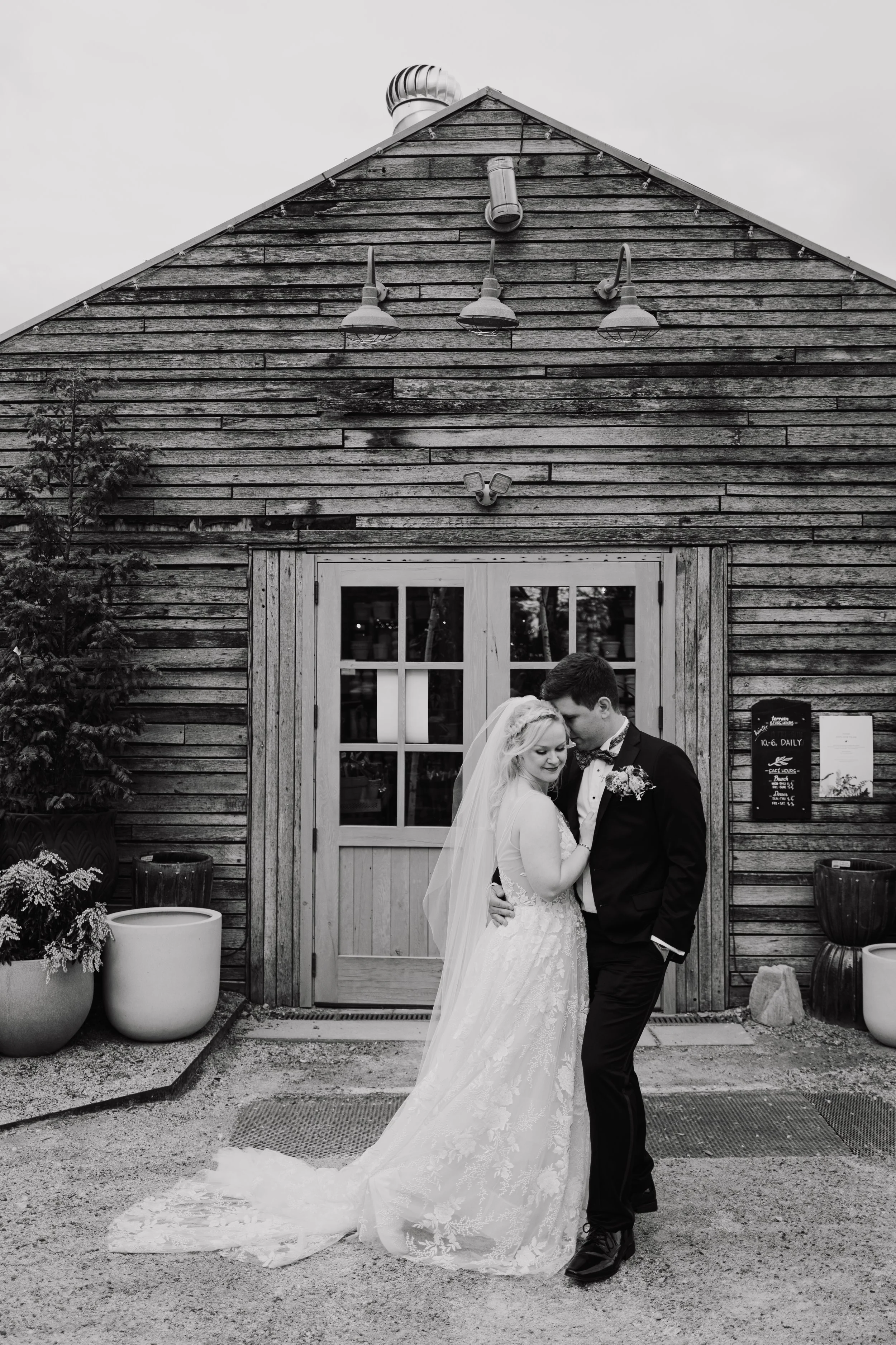 04_15_2023_helen_sean_sweeney_wedding-440.jpg