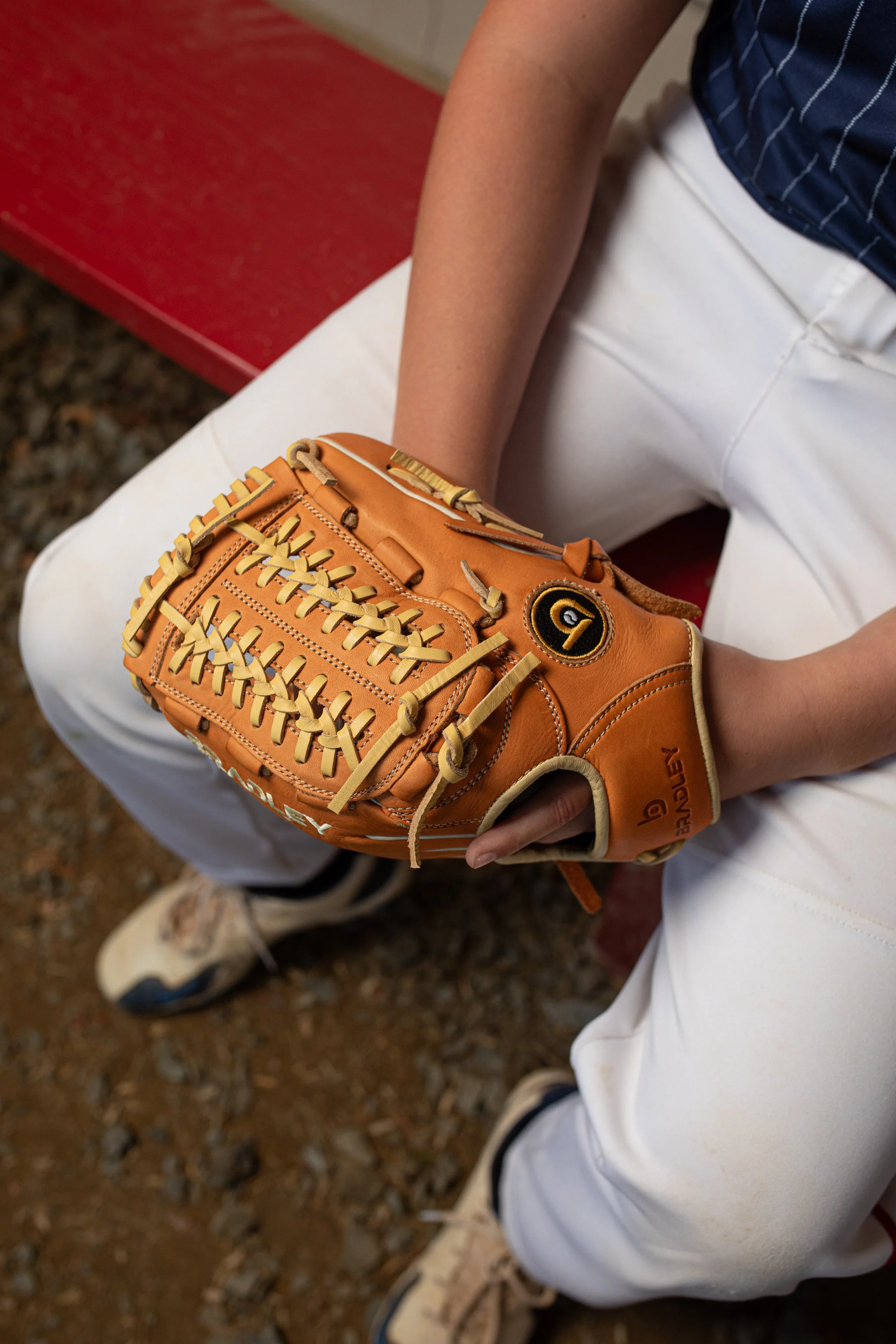 10_26_2025_bradley_gloves_lifestyle-14.jpg