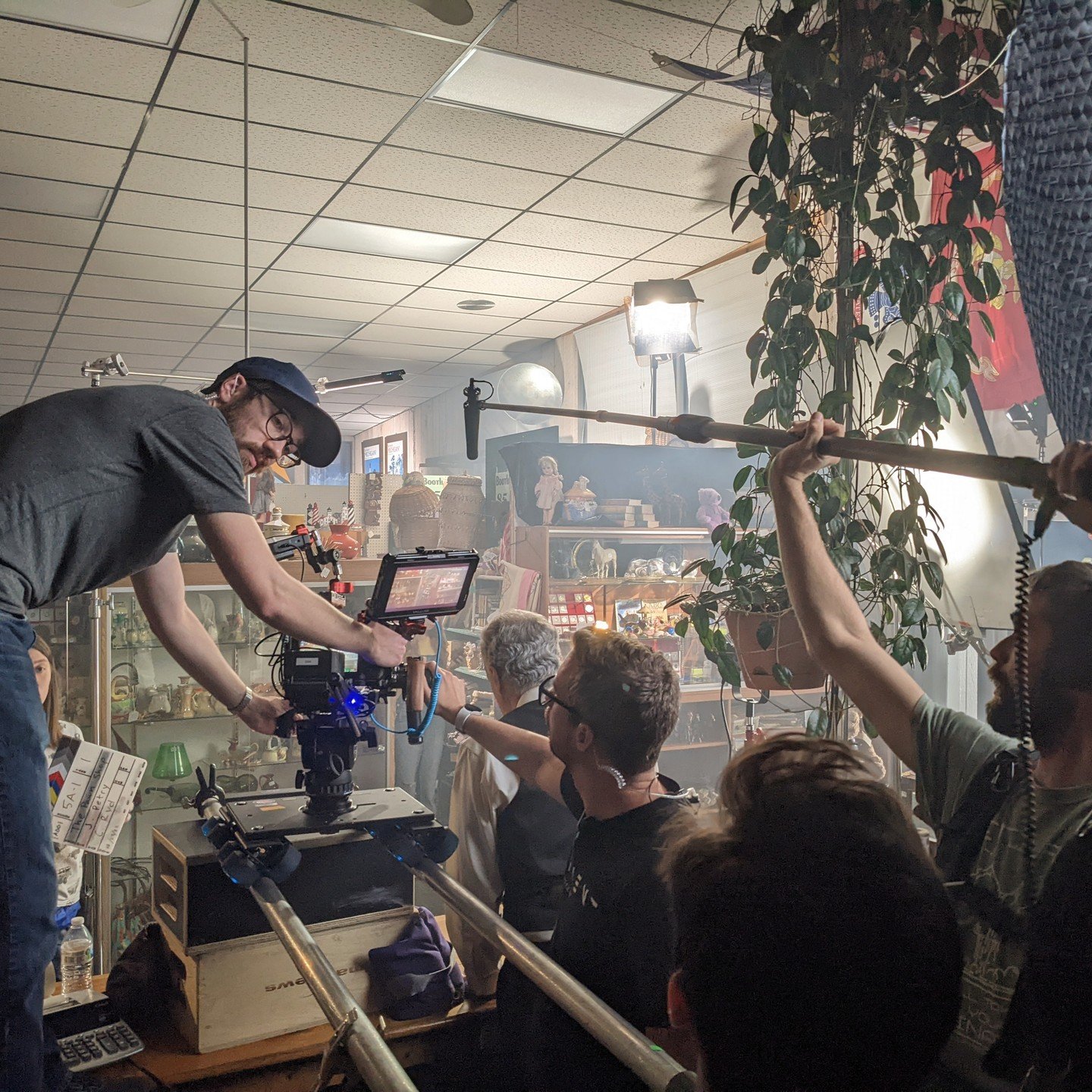 Night for day...
Enjoyed the challenge of gaffing some scenes on this short film where we began filming our "day int." scene at 2am and wrapped at 10am, while maintaining consistent ambient levels. Good times!
From the set of The Pawn Sh