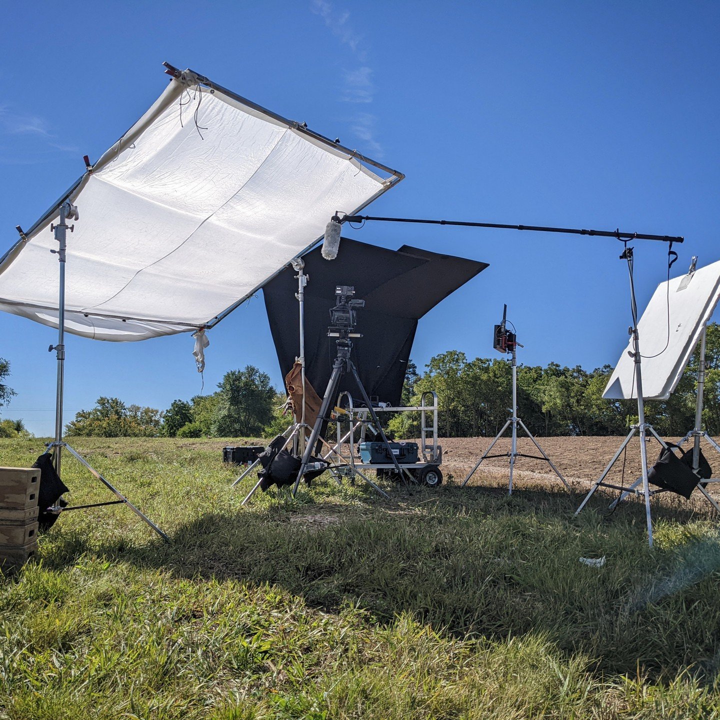 Sometimes you've got to slap a 12x12 rag onto an 8x8 frame.
A basic talking head set up from last year. Man, the grass was green.