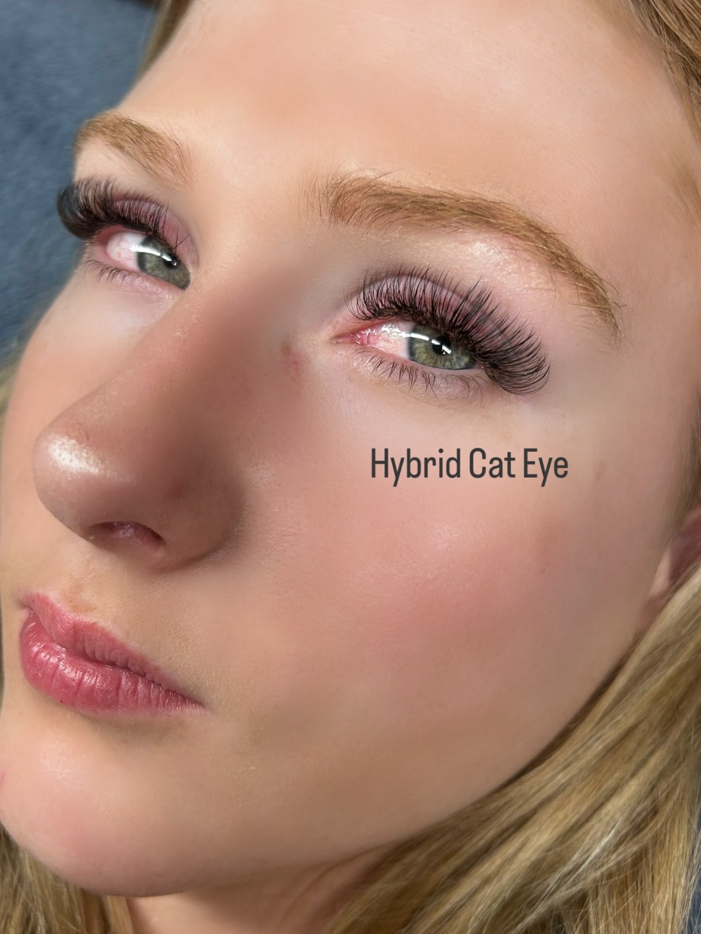 Hybrid Cat eye set 

Using D curl

ハイブリッドキャットアイセット
Dカール使用

#lash #hybridlashextensions #アデレード