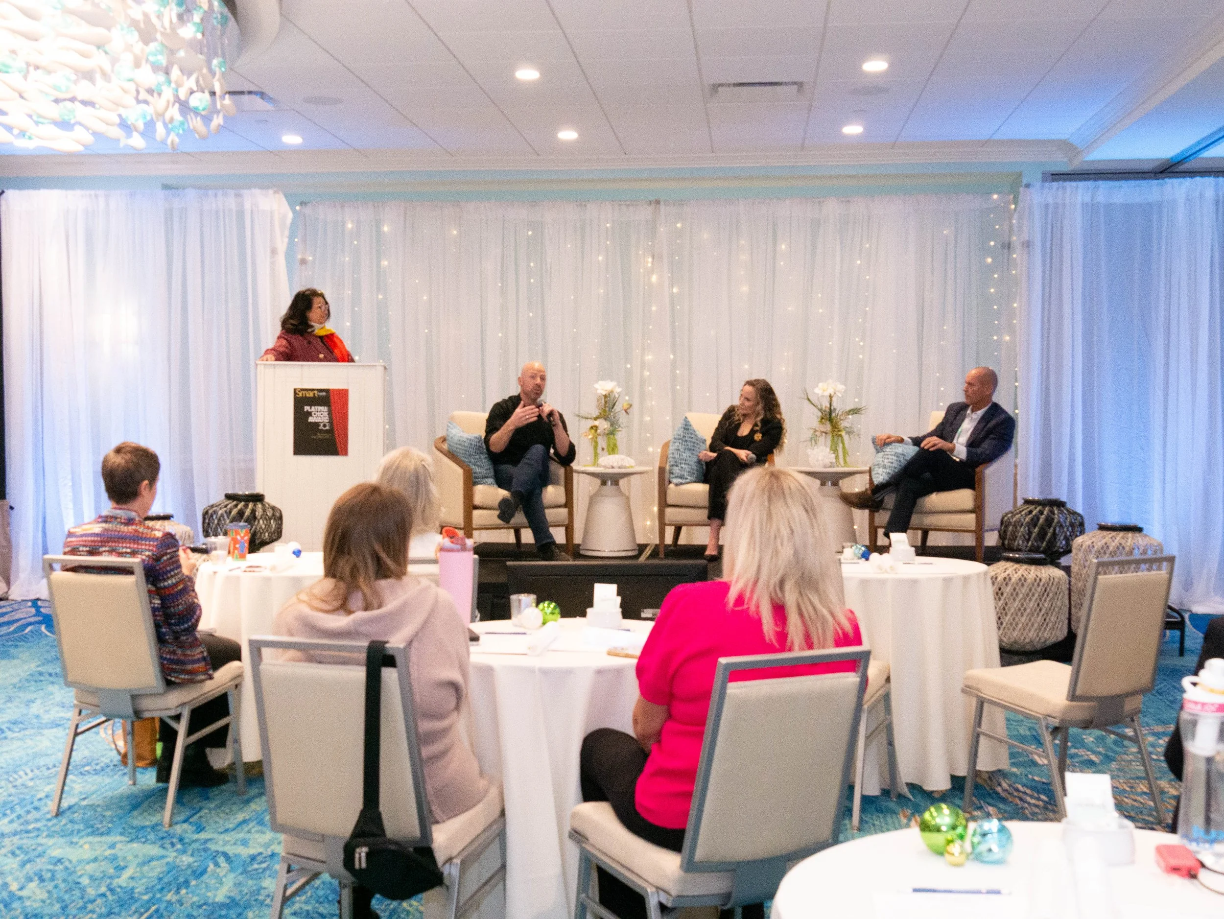 Founder Sam McDonald speaking at a Smart Meetings event.