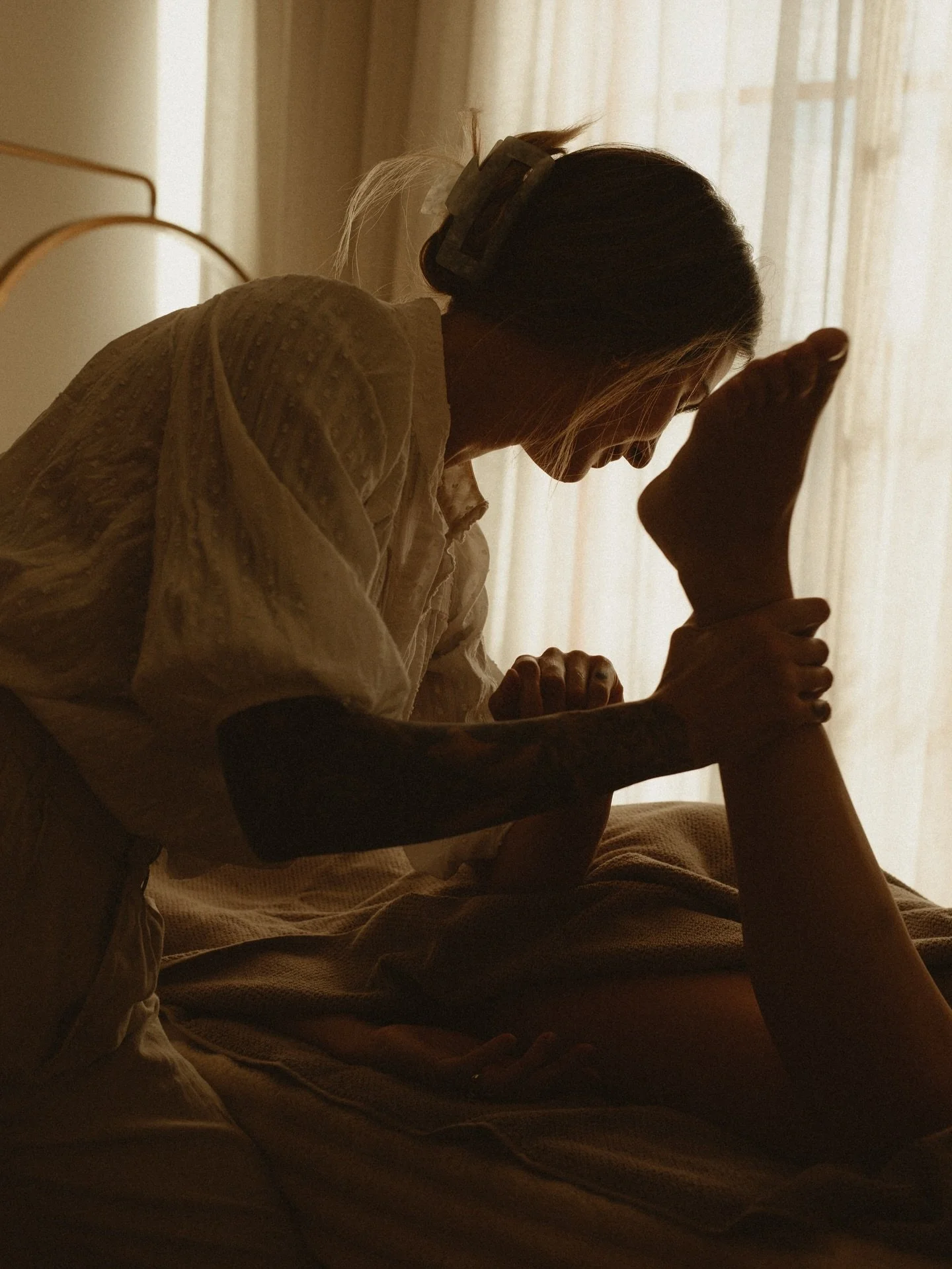 🌸 A little midweek magic just opened up 🌸
Two spaces have become available TOMORROW for massage &amp; spa treatments:

🕑 2:00pm
🕞 3:15pm
With the wonderful Queenie, book deep tissue for a remedial style massage.

Whether you&rsquo;re holding tens