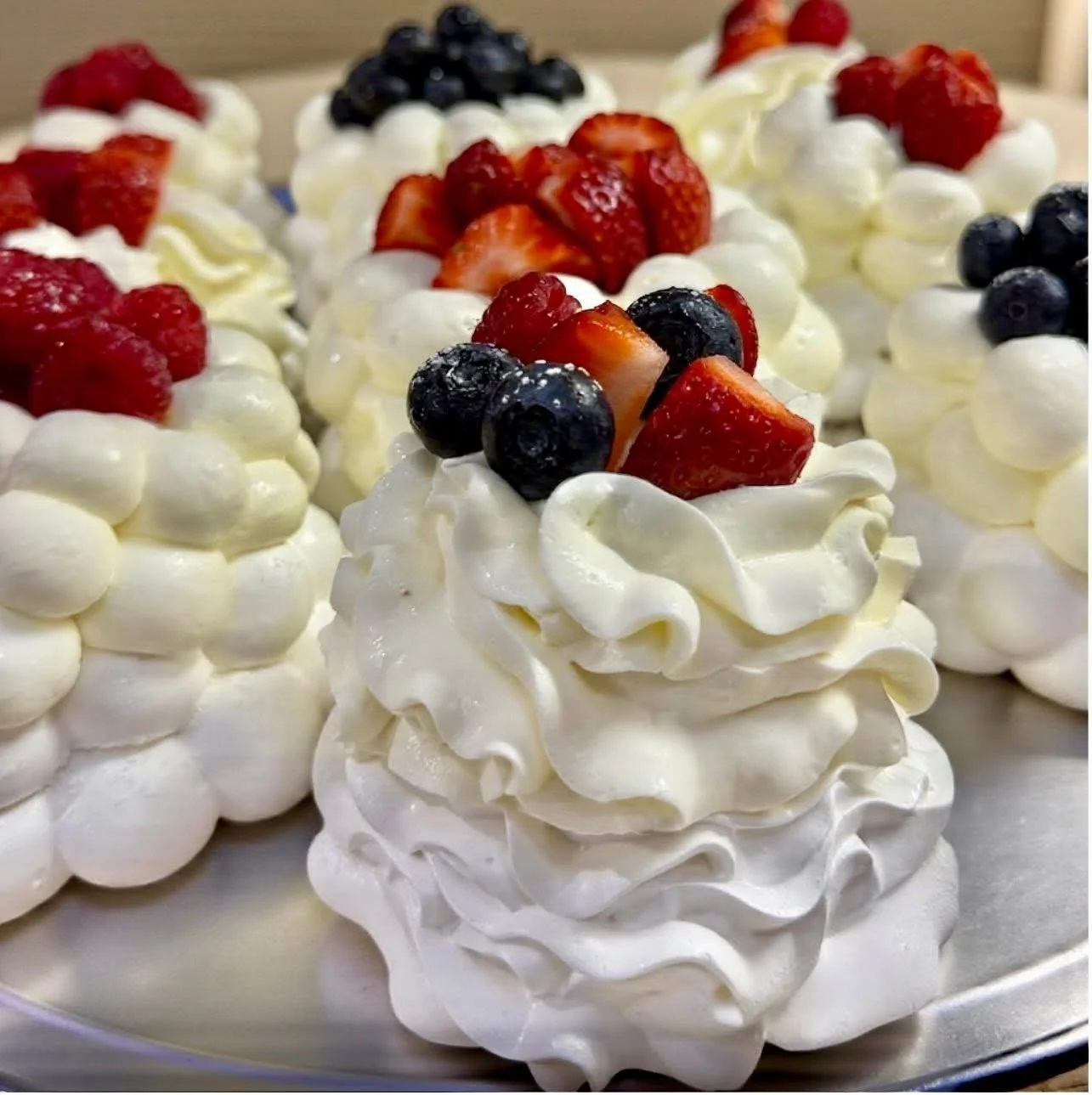 Pavlova Dessert (Minimum order from 7 pcs)