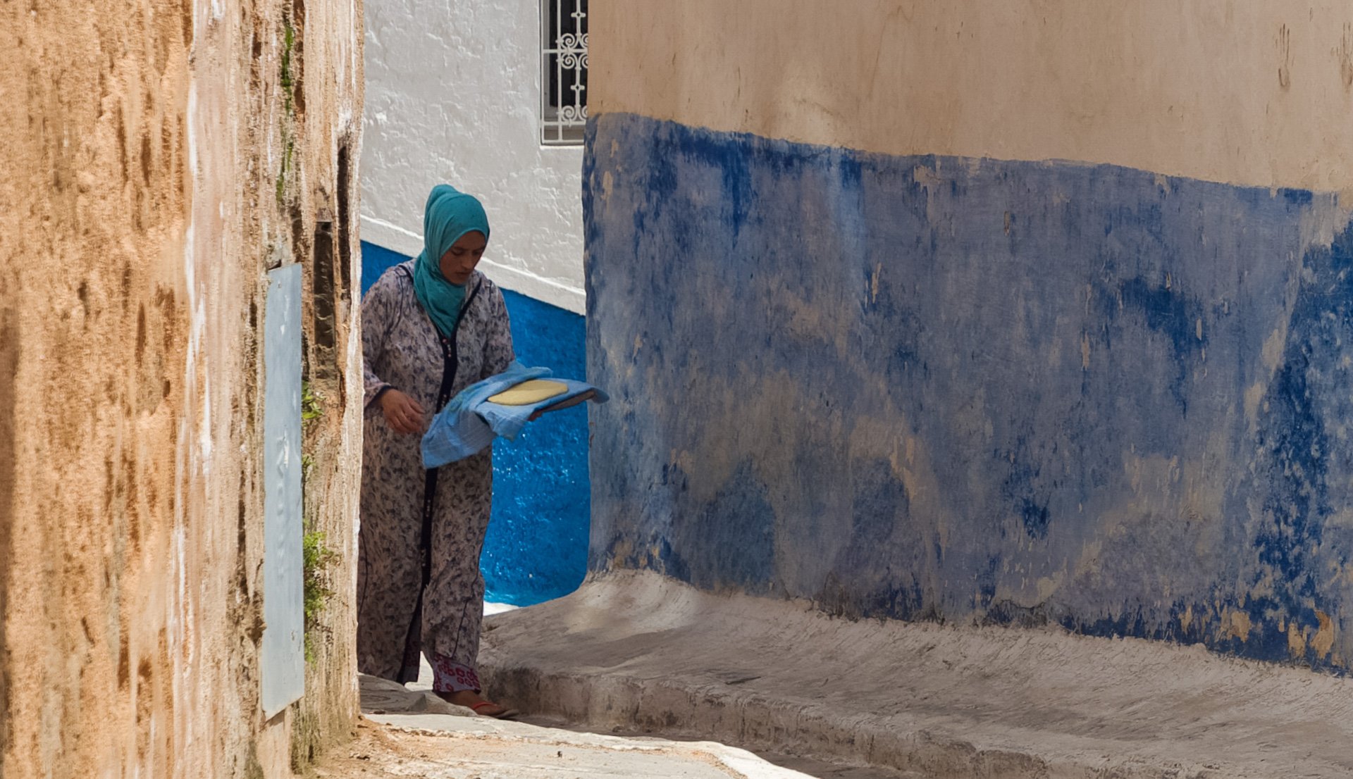 05 Sharon Wiley - The baker.jpg