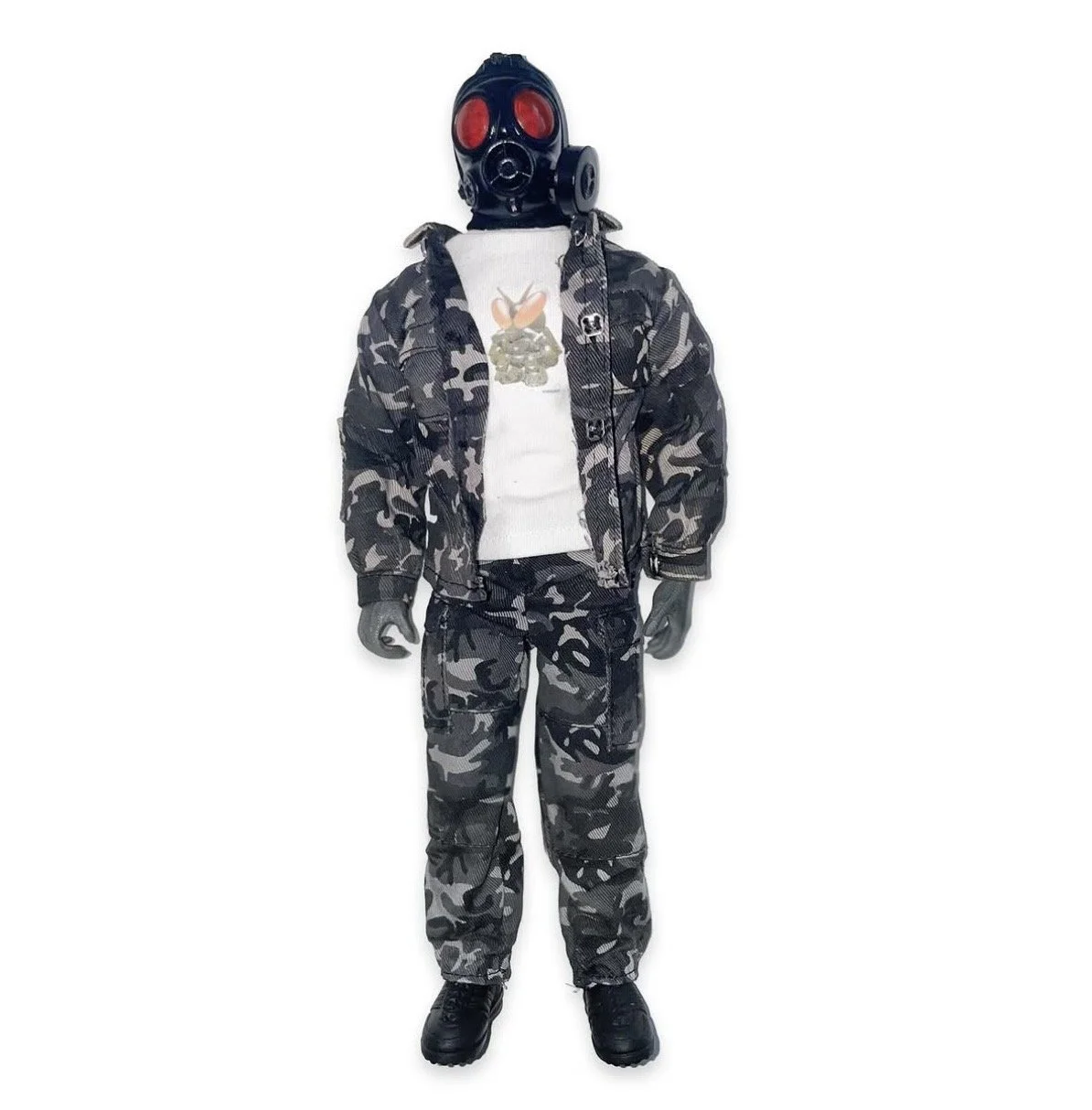 Action fig camo gas mask.jpg